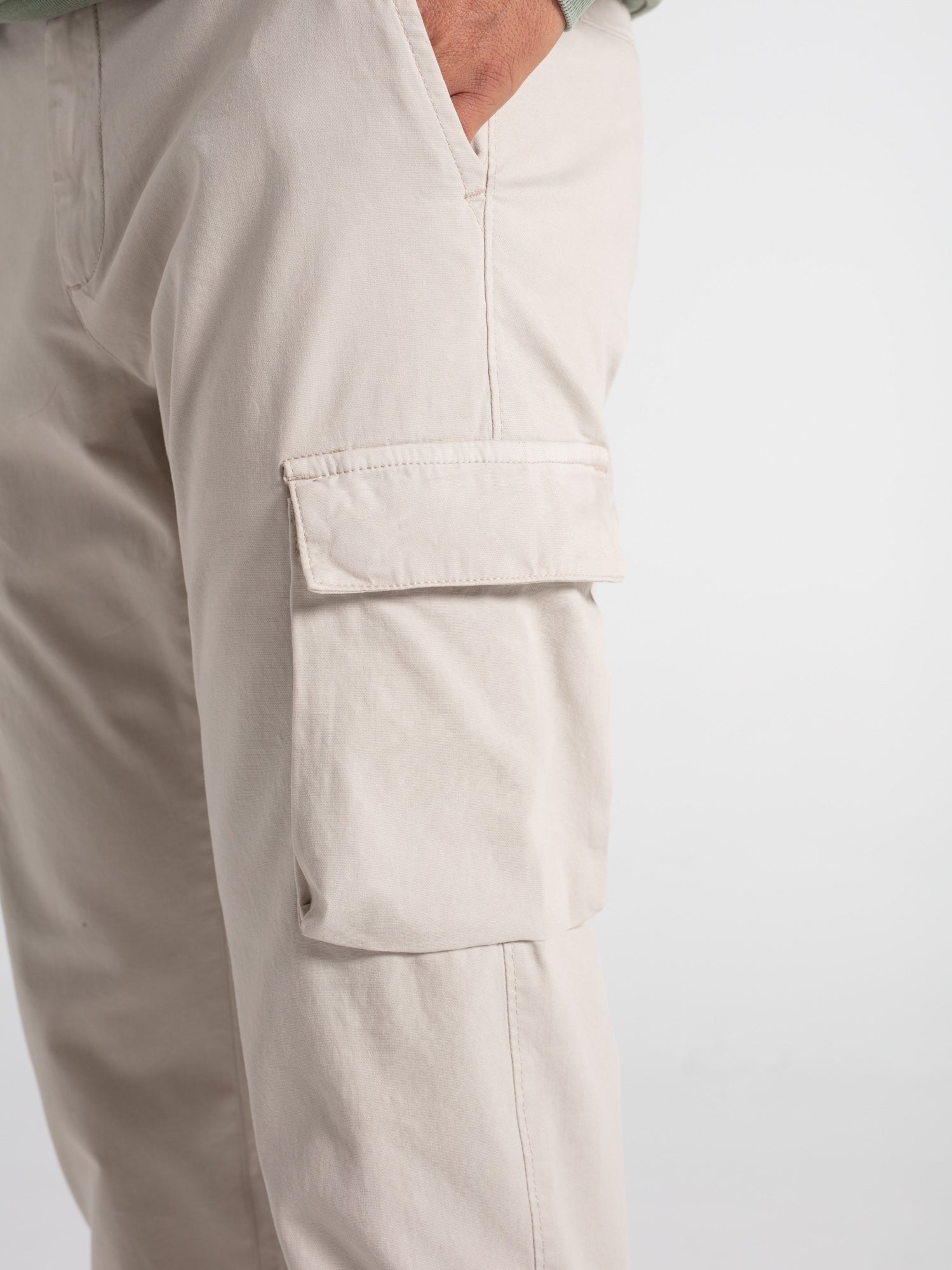 Pantalón chino cargo