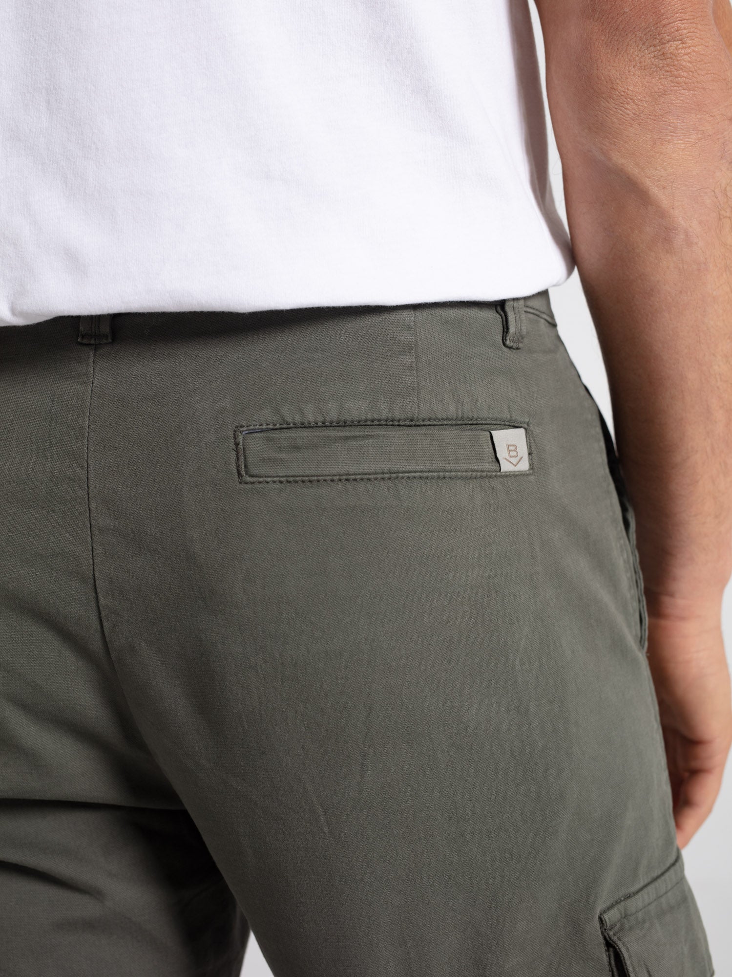Pantalón chino cargo