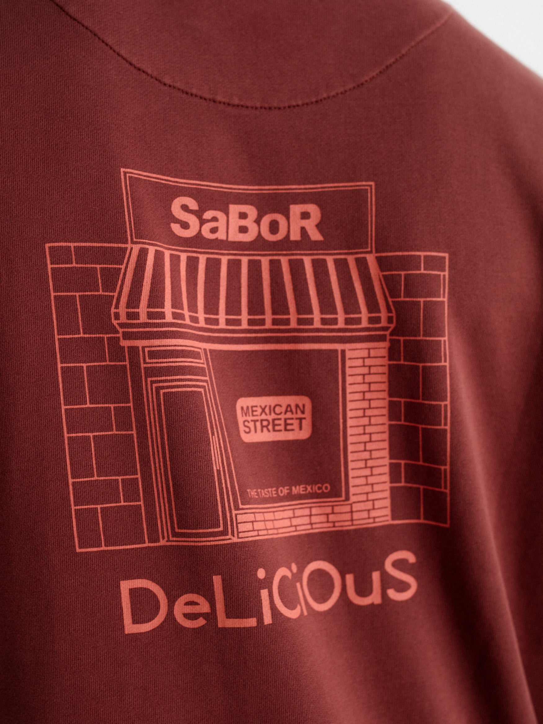 Sudadera confort gráfica