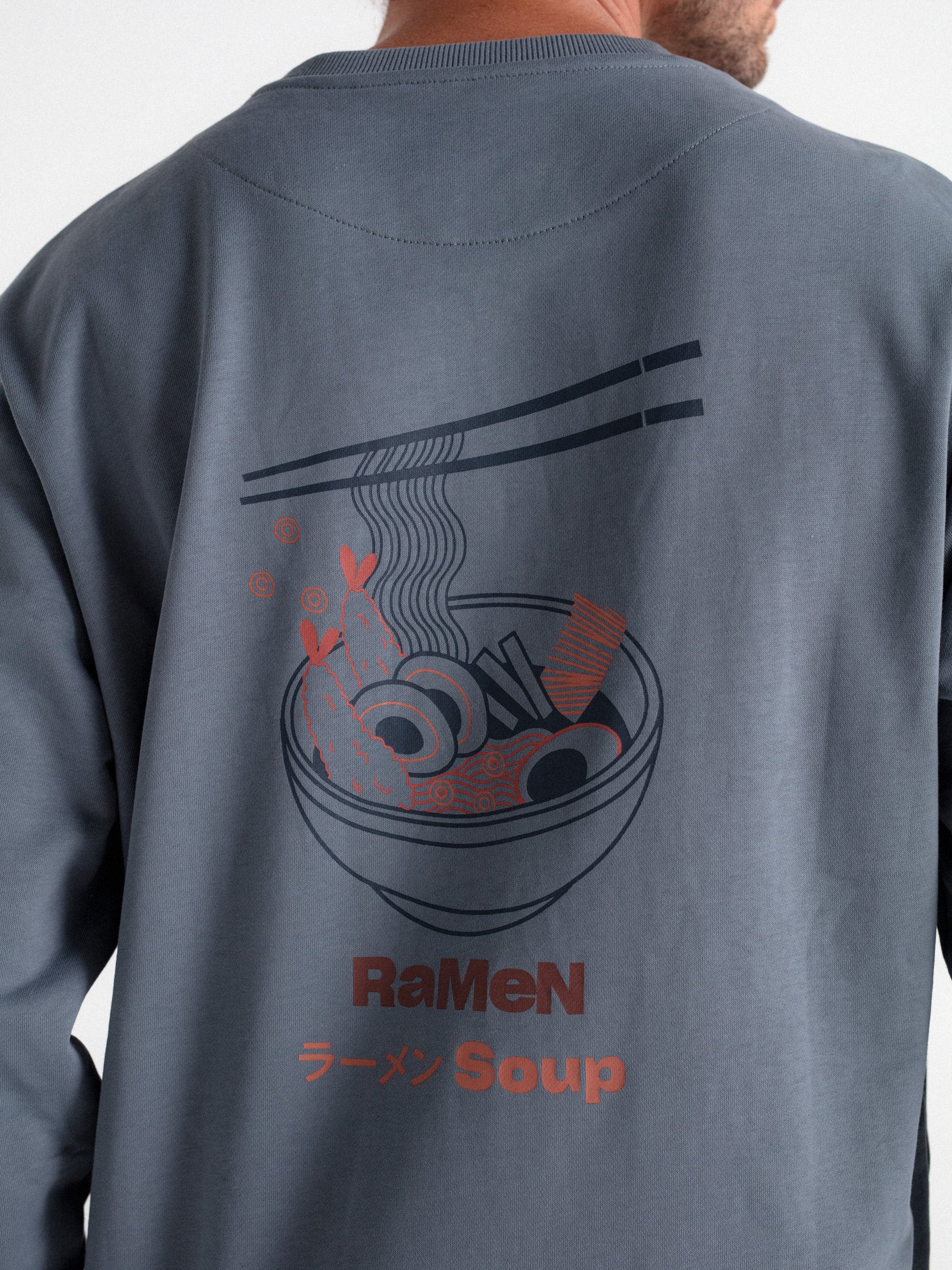 Sudadera confort gráfica abstracta