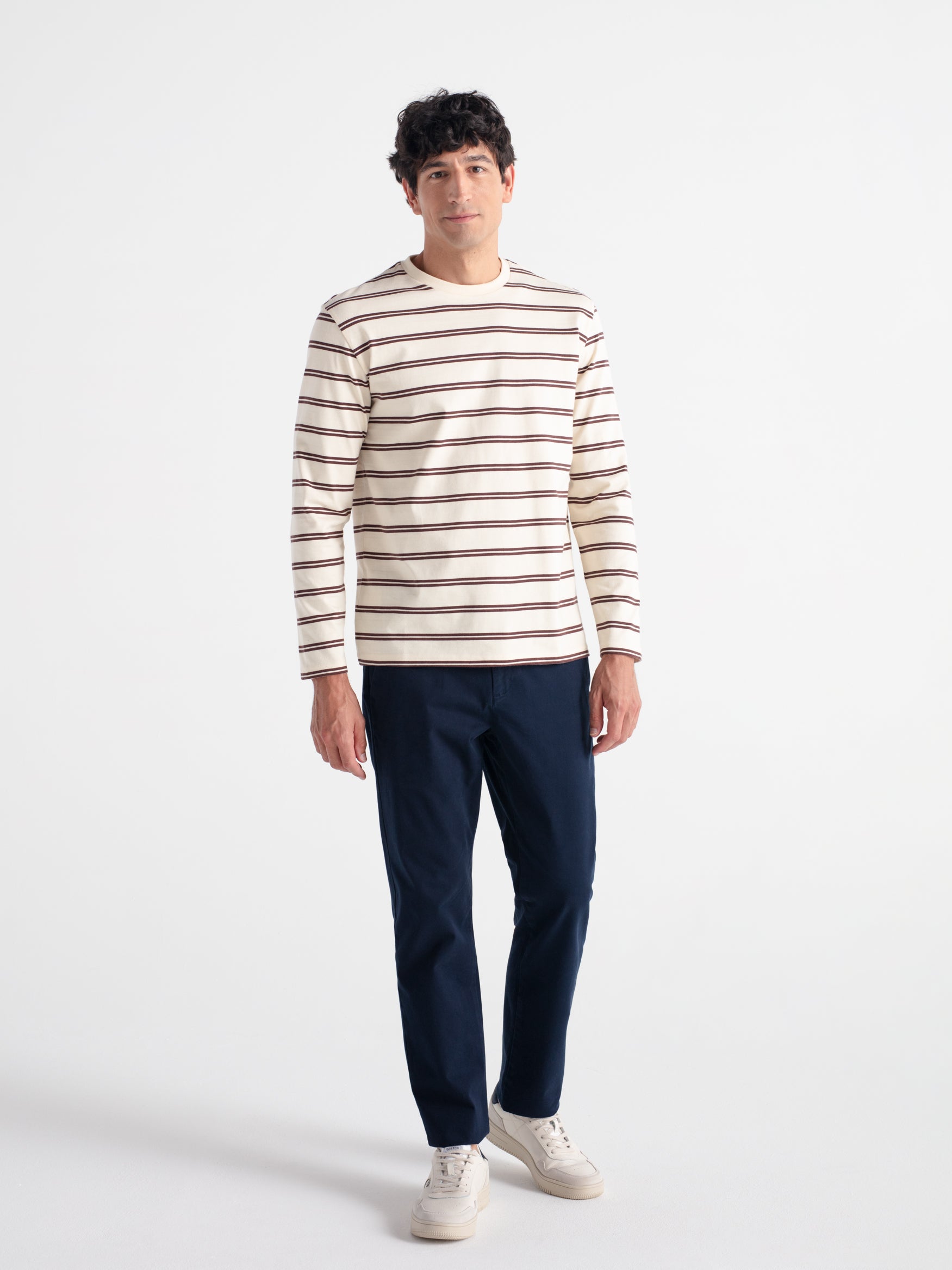 Pantalón chino slim fit esencial