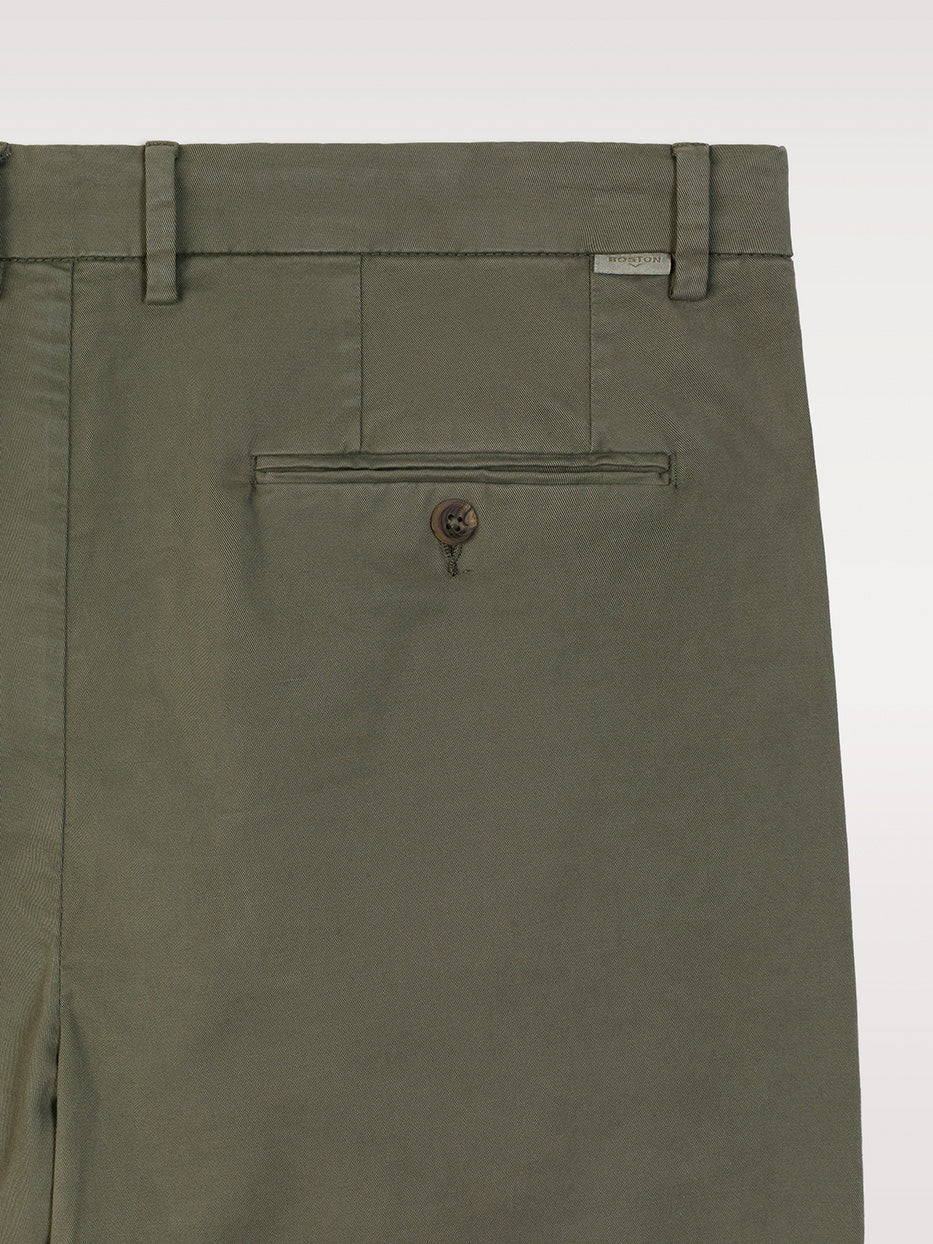 Pantalón chino slim fit esencial