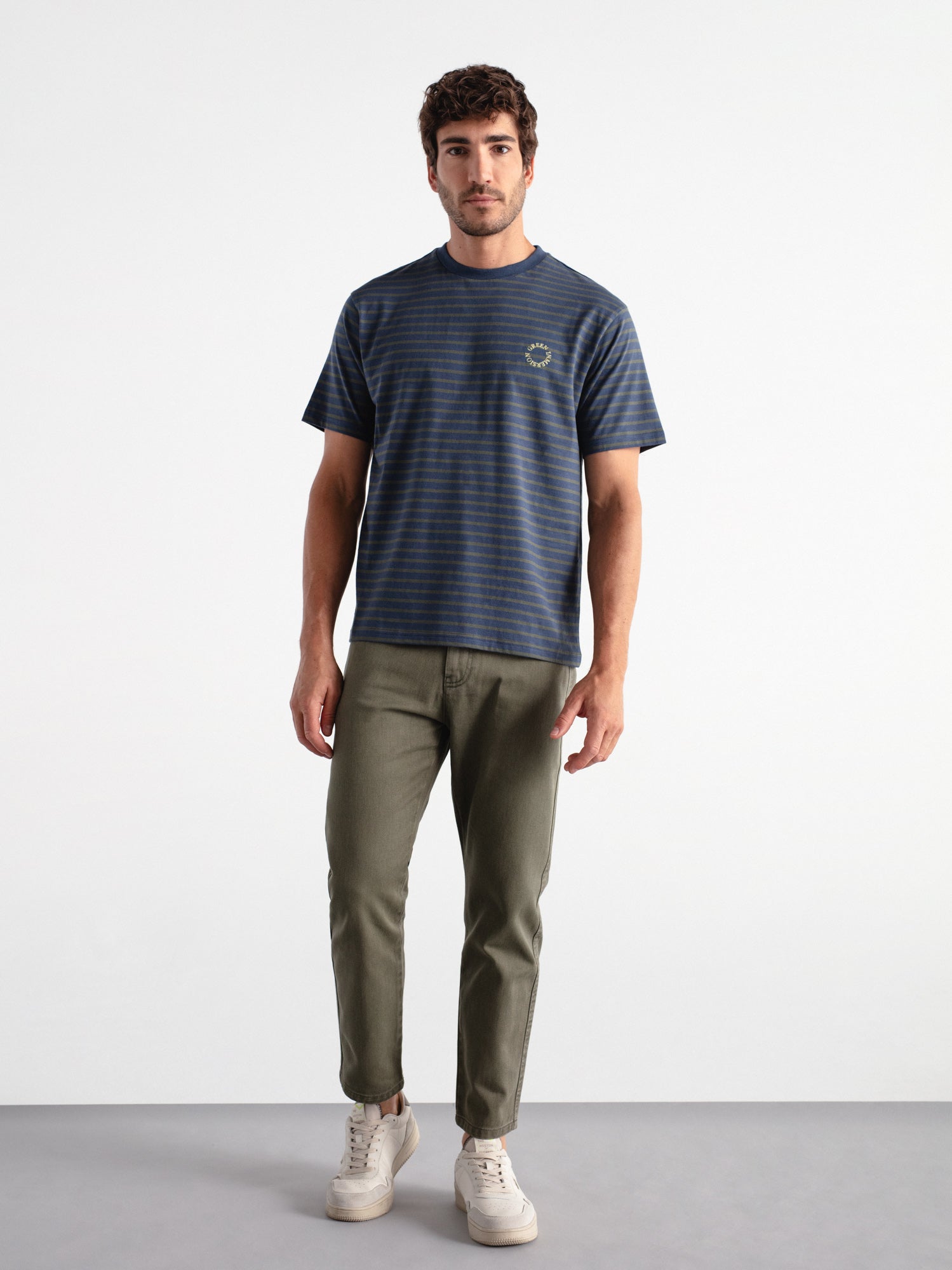 Pantalón cinco bolsillos tapered