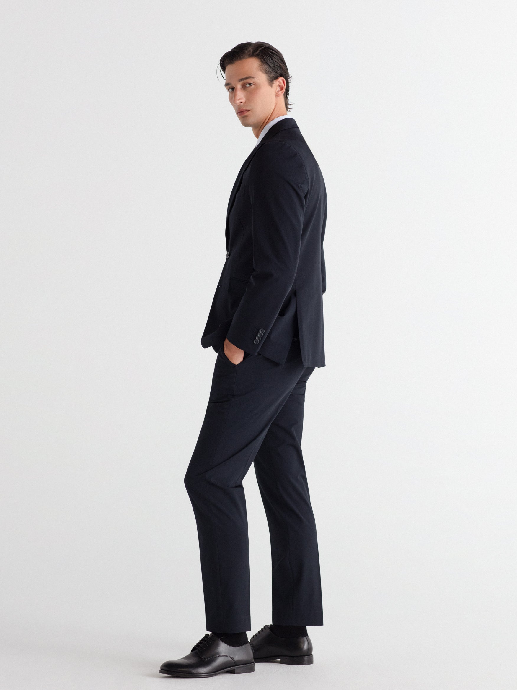 Pantalón traje slim fit liso