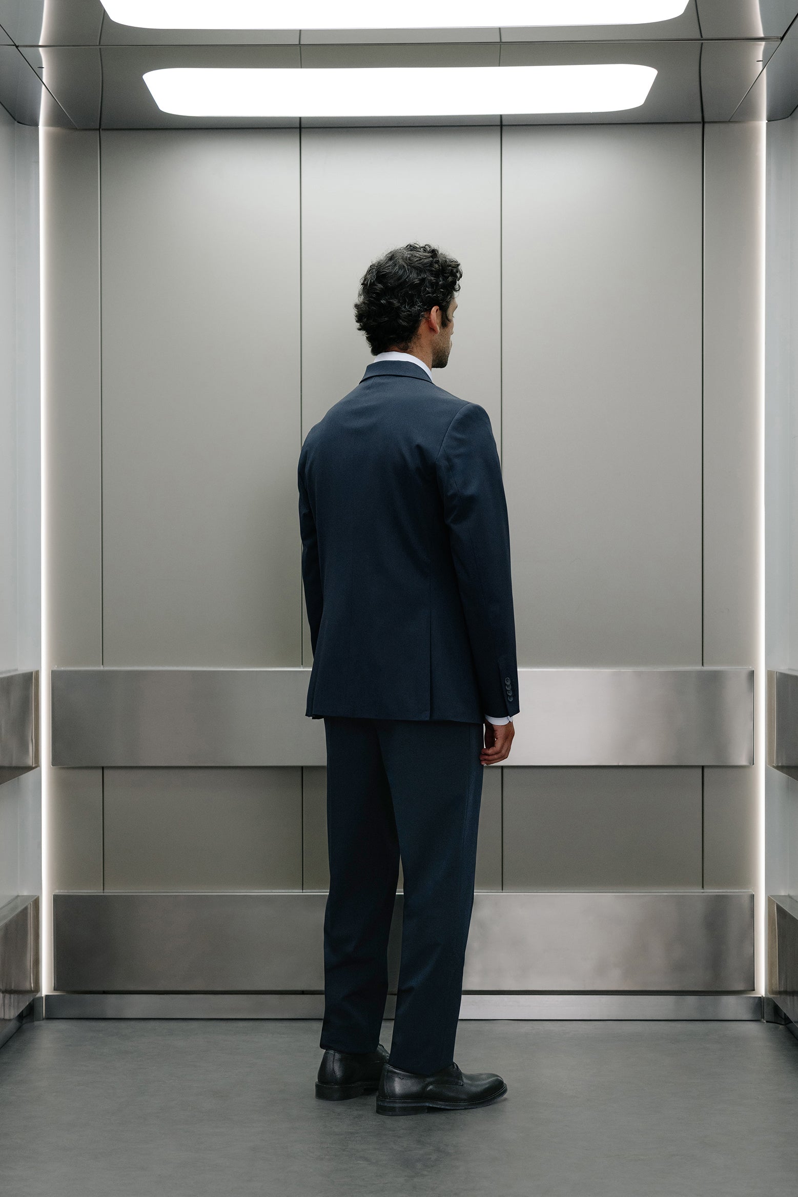 Pantalón traje slim fit liso