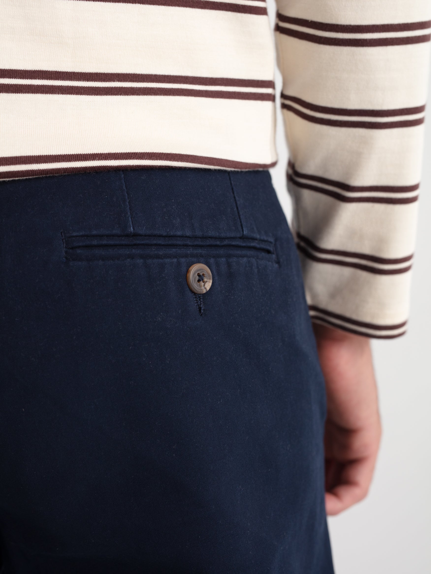 Pantalón chino slim fit esencial