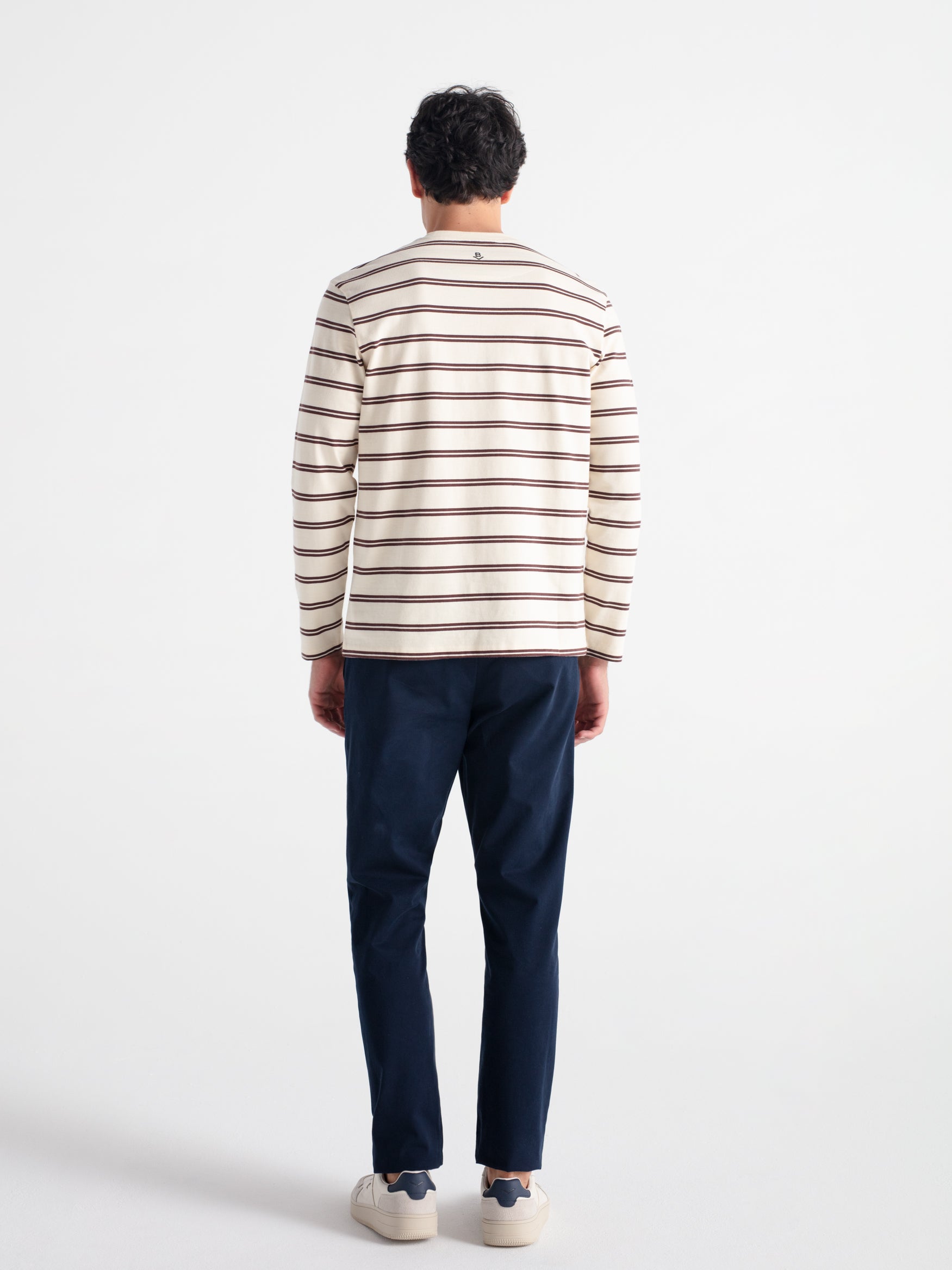 Pantalón chino slim fit esencial