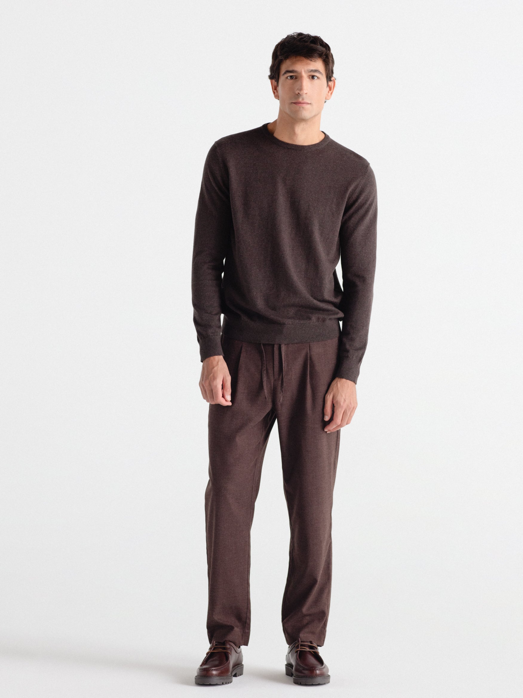 Pantalón smart falso liso