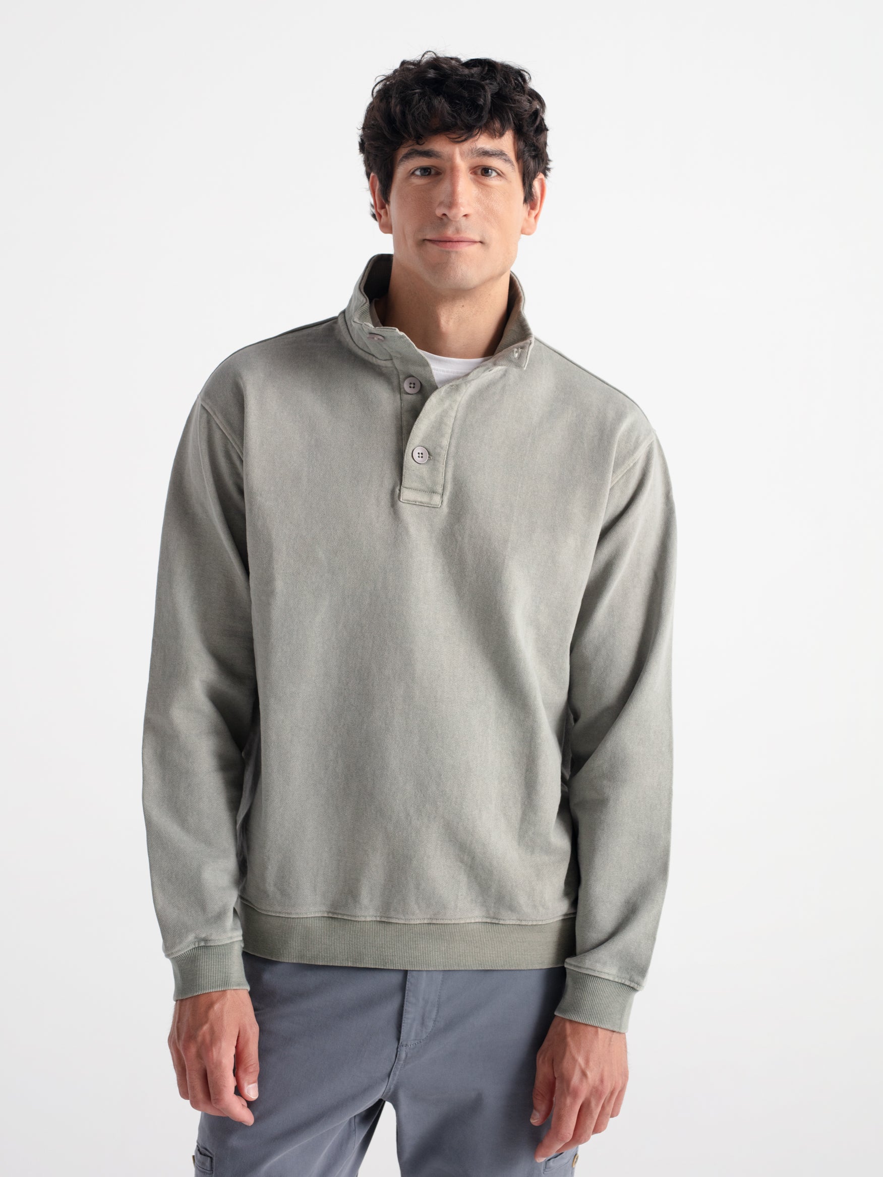 Sudadera regular fit cuello chimenea