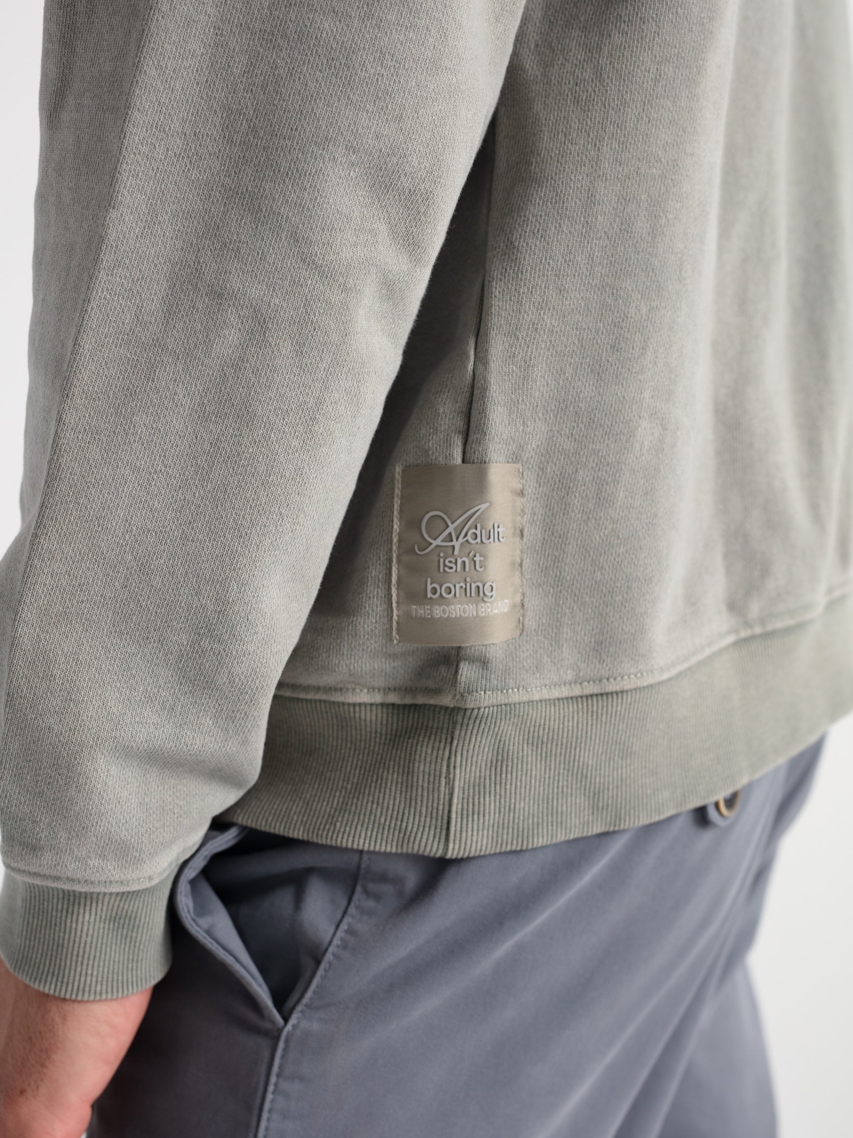 Sudadera regular fit cuello chimenea