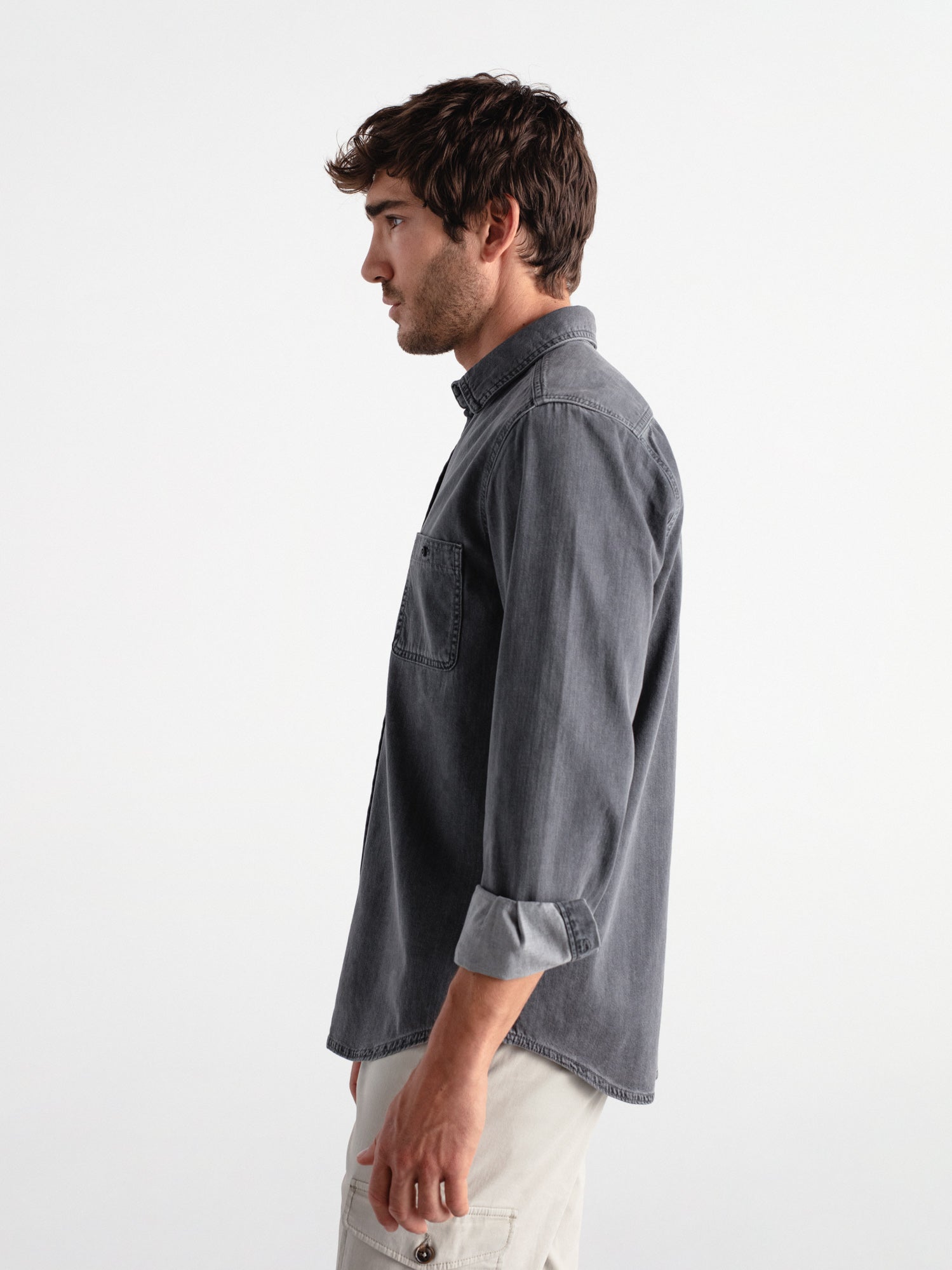 Camisa regular denim con bolsillos
