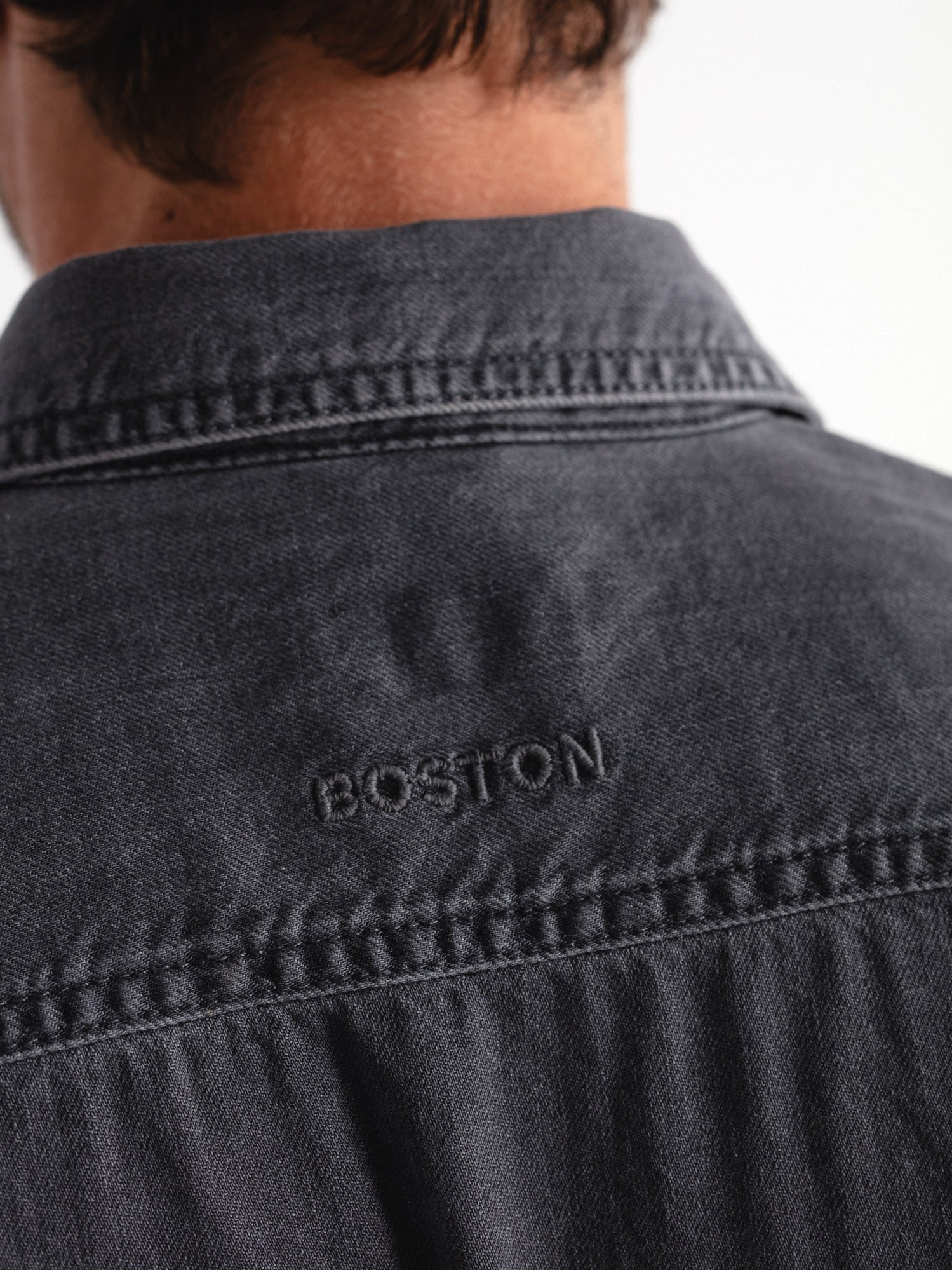 Camisa regular denim con bolsillos