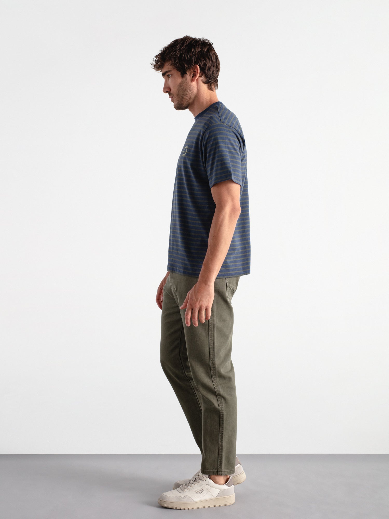 Pantalón cinco bolsillos tapered