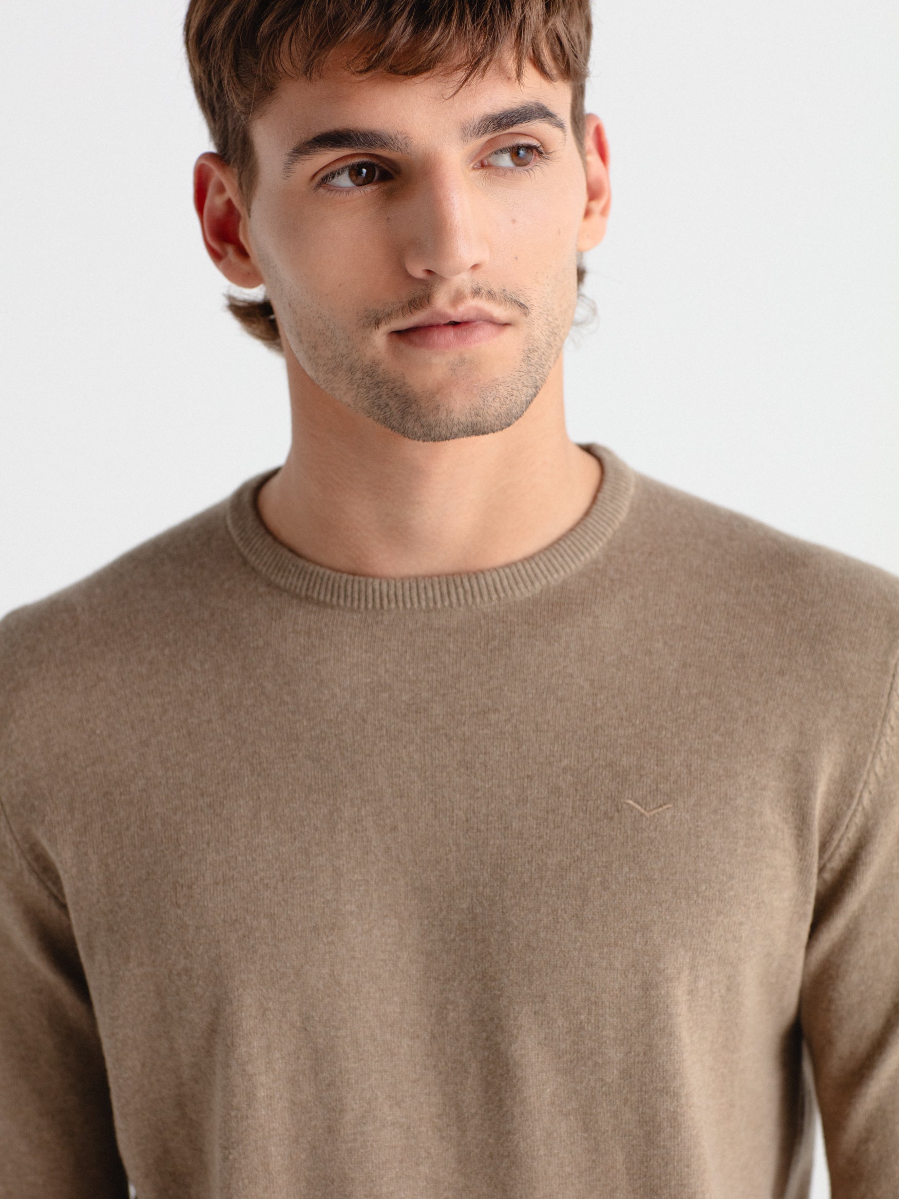 Jersey con cashmere cuello caja