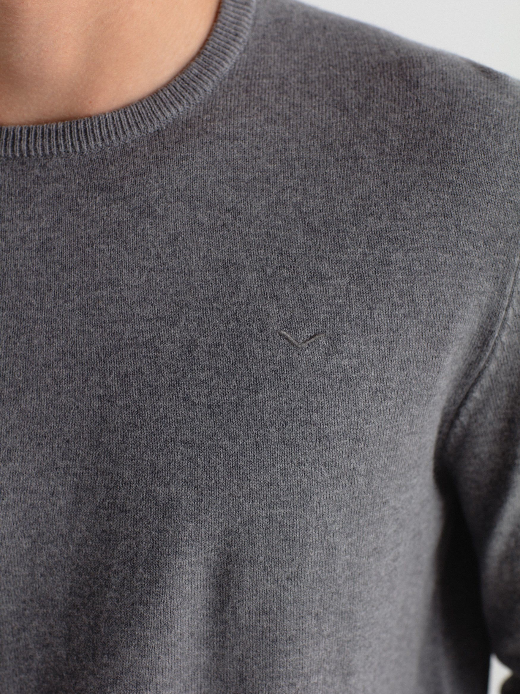 Cashmere box neck sweater