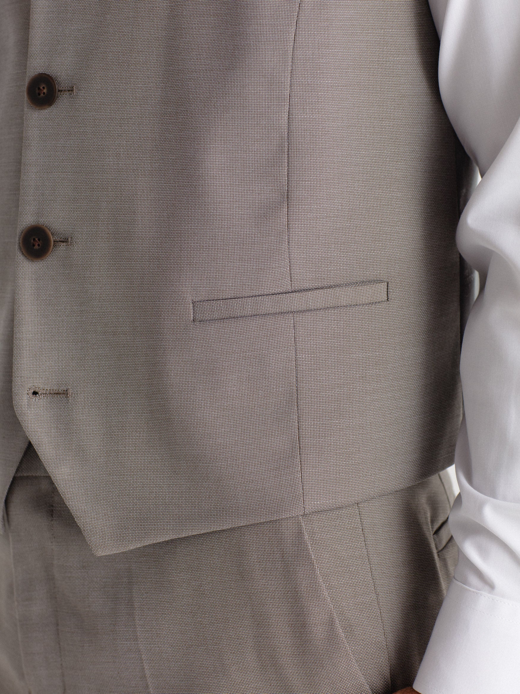 Chaleco traje falso liso