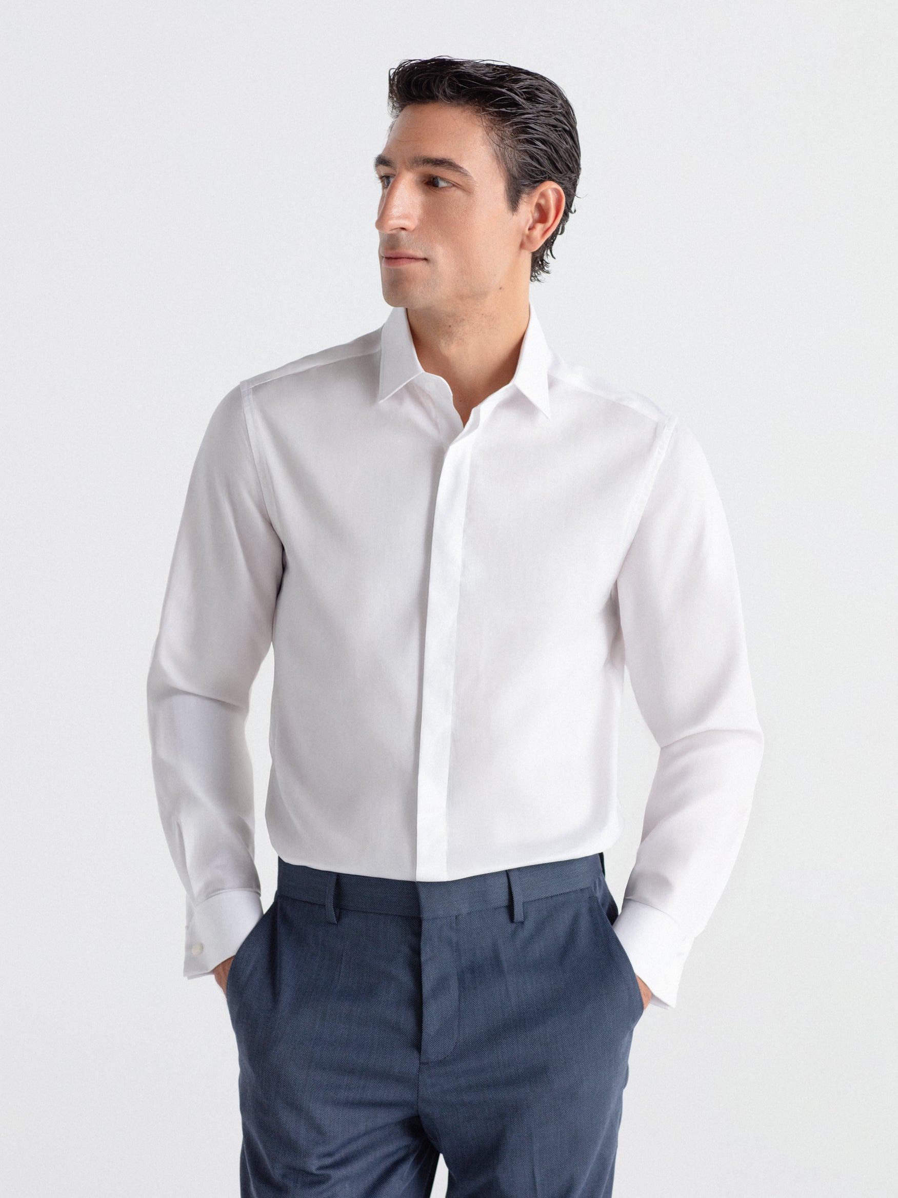 Camisa slim fit botones ocultos