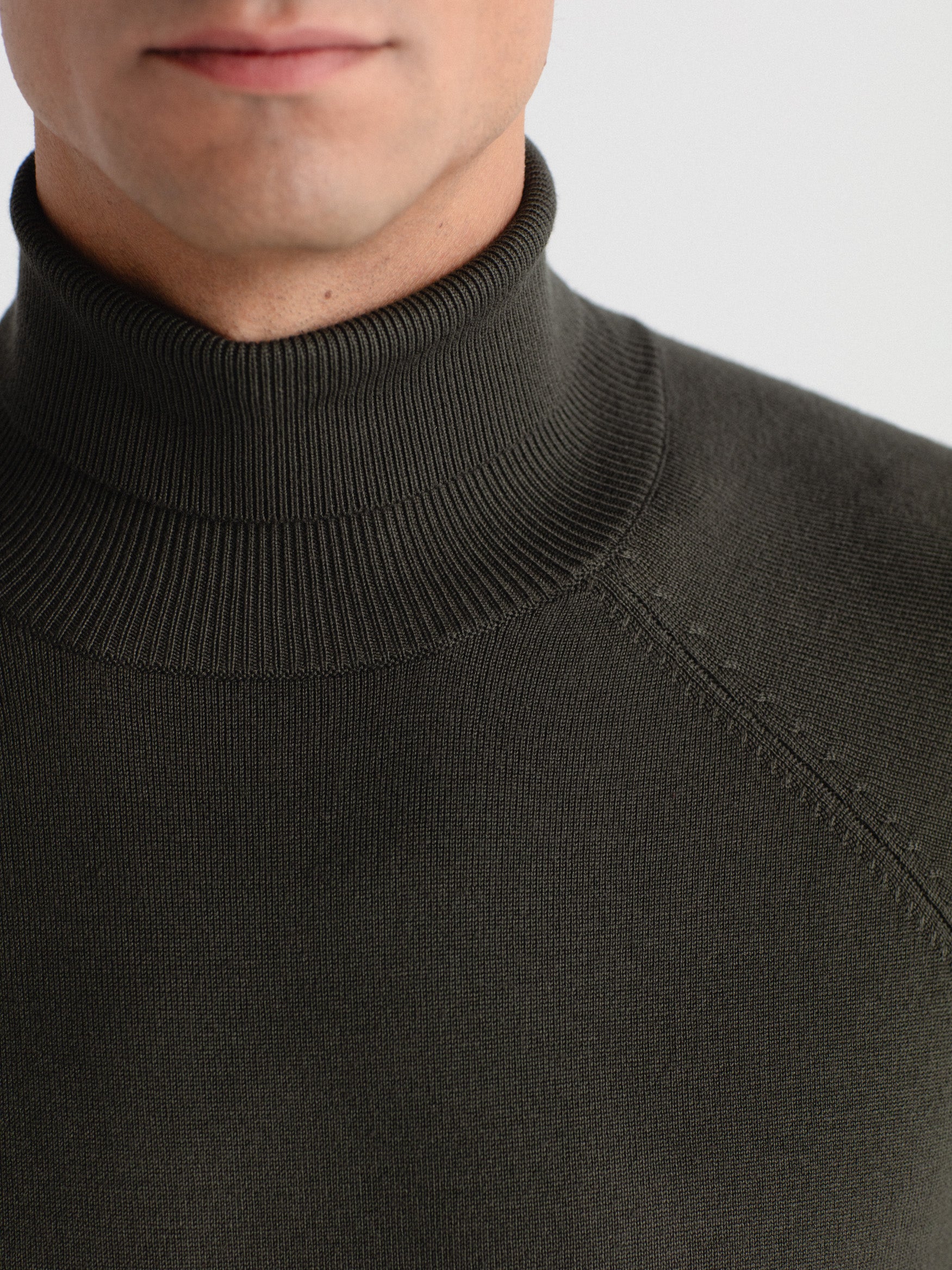 Turtle neck sweater