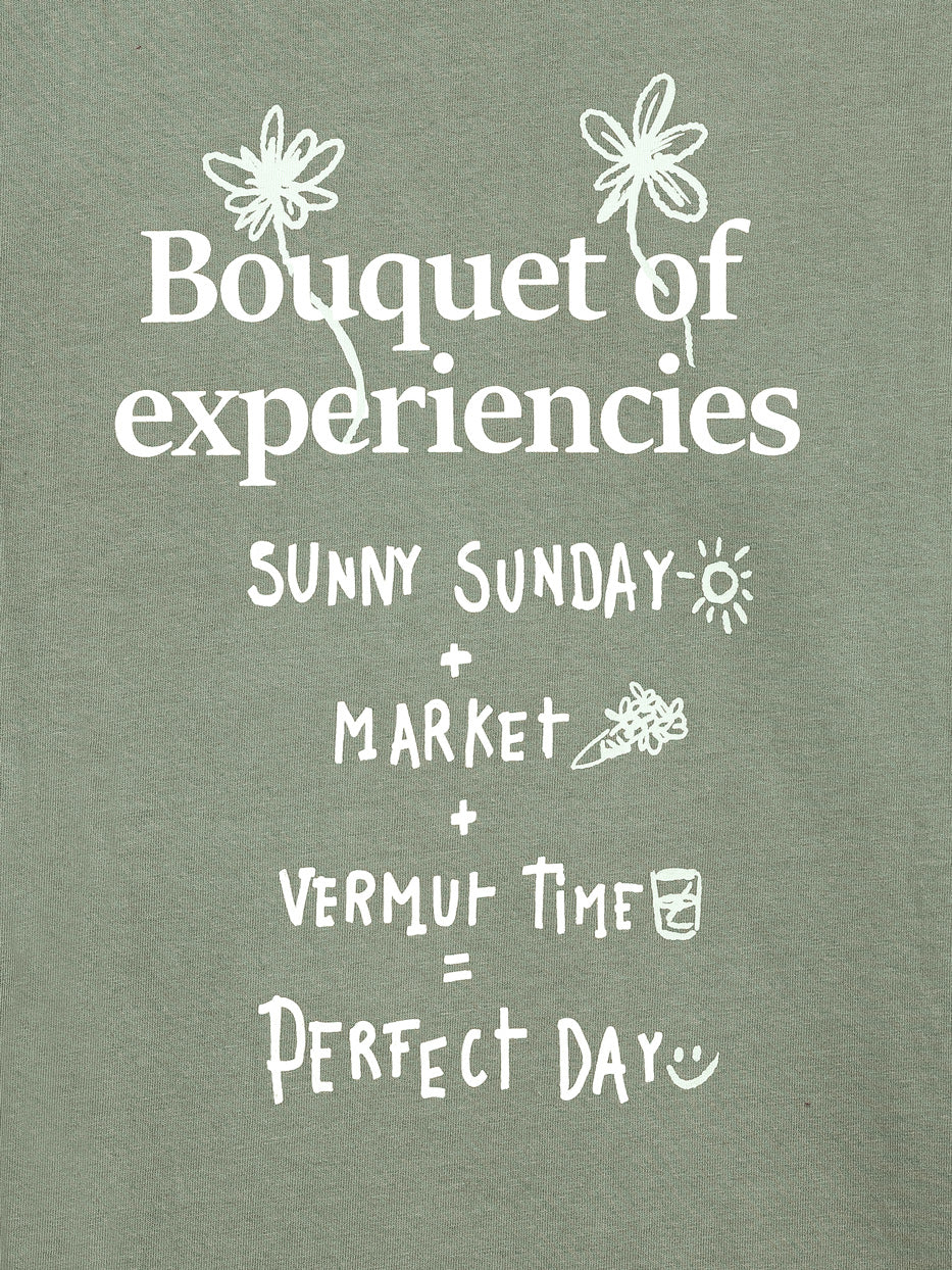 Camiseta oversize bouquet