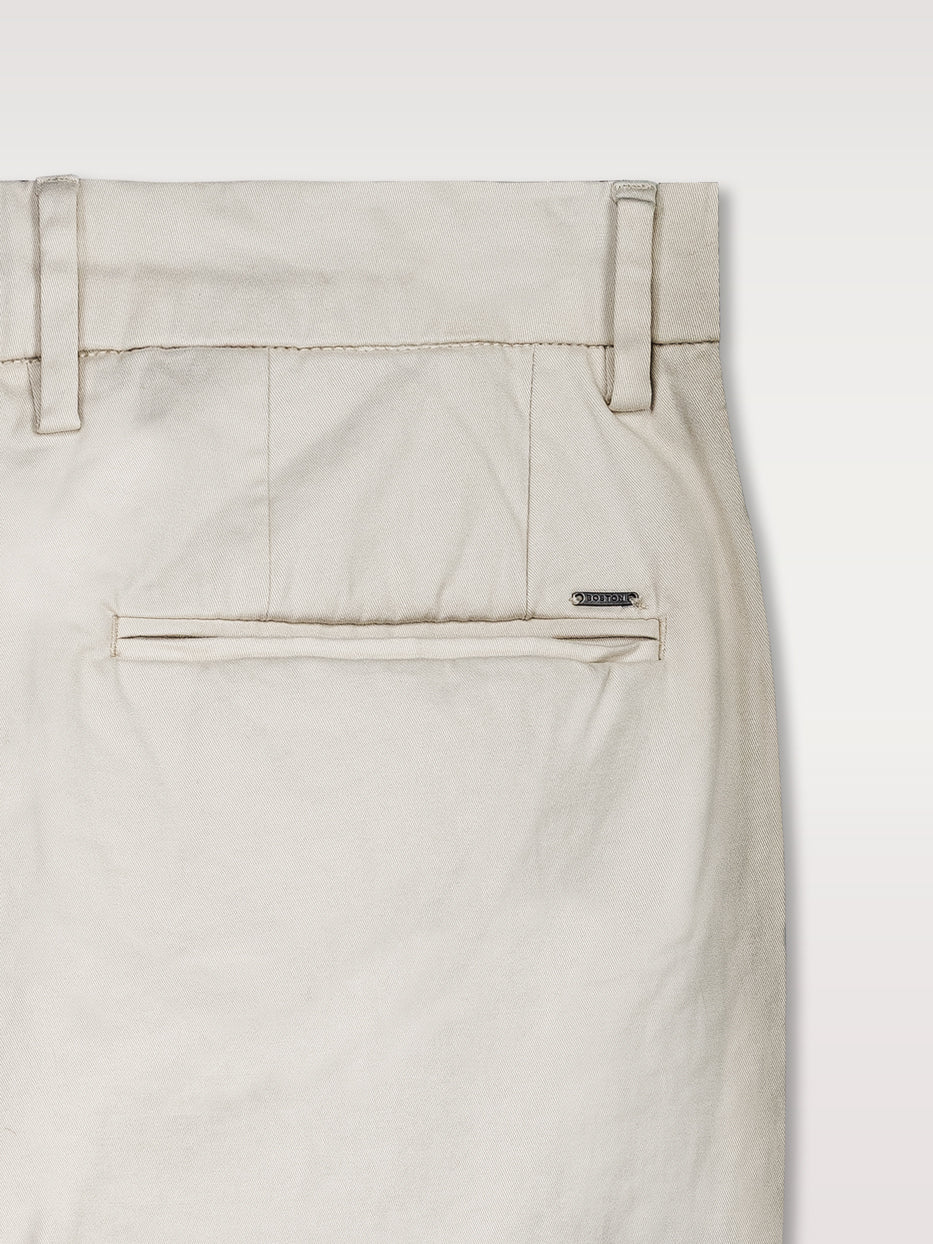 Pantalón chino slim fit esencial