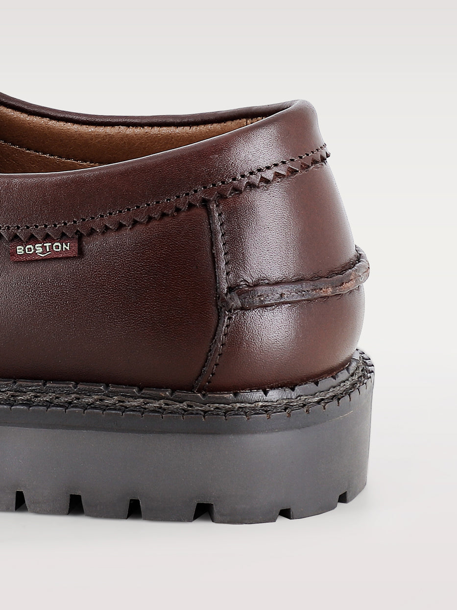 Wallabee leather shoe