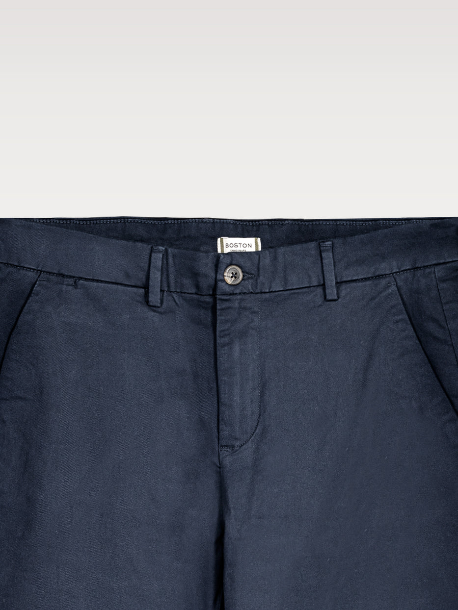 Pantalón chino slim fit esencial