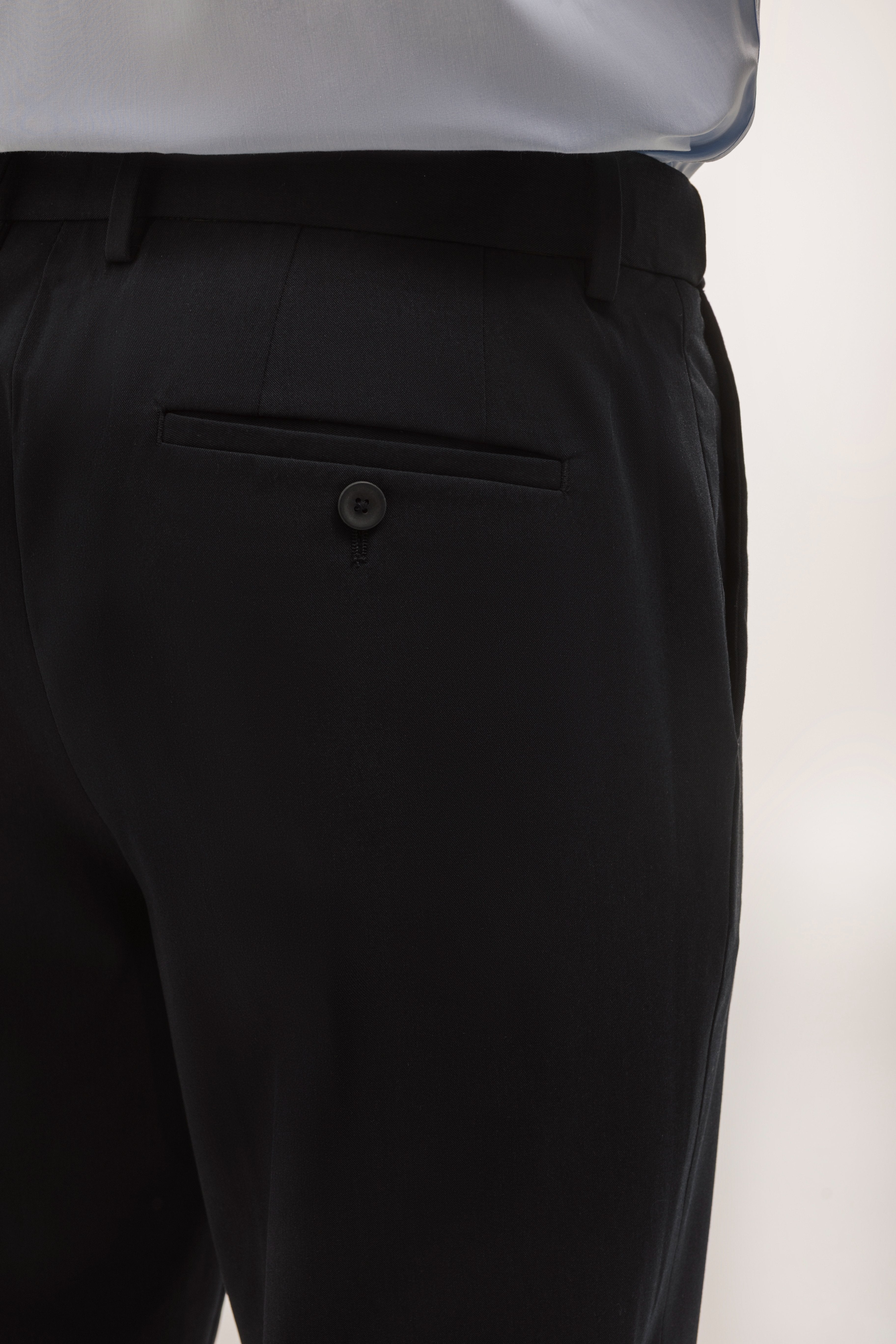 Pantalón traje slim fit liso