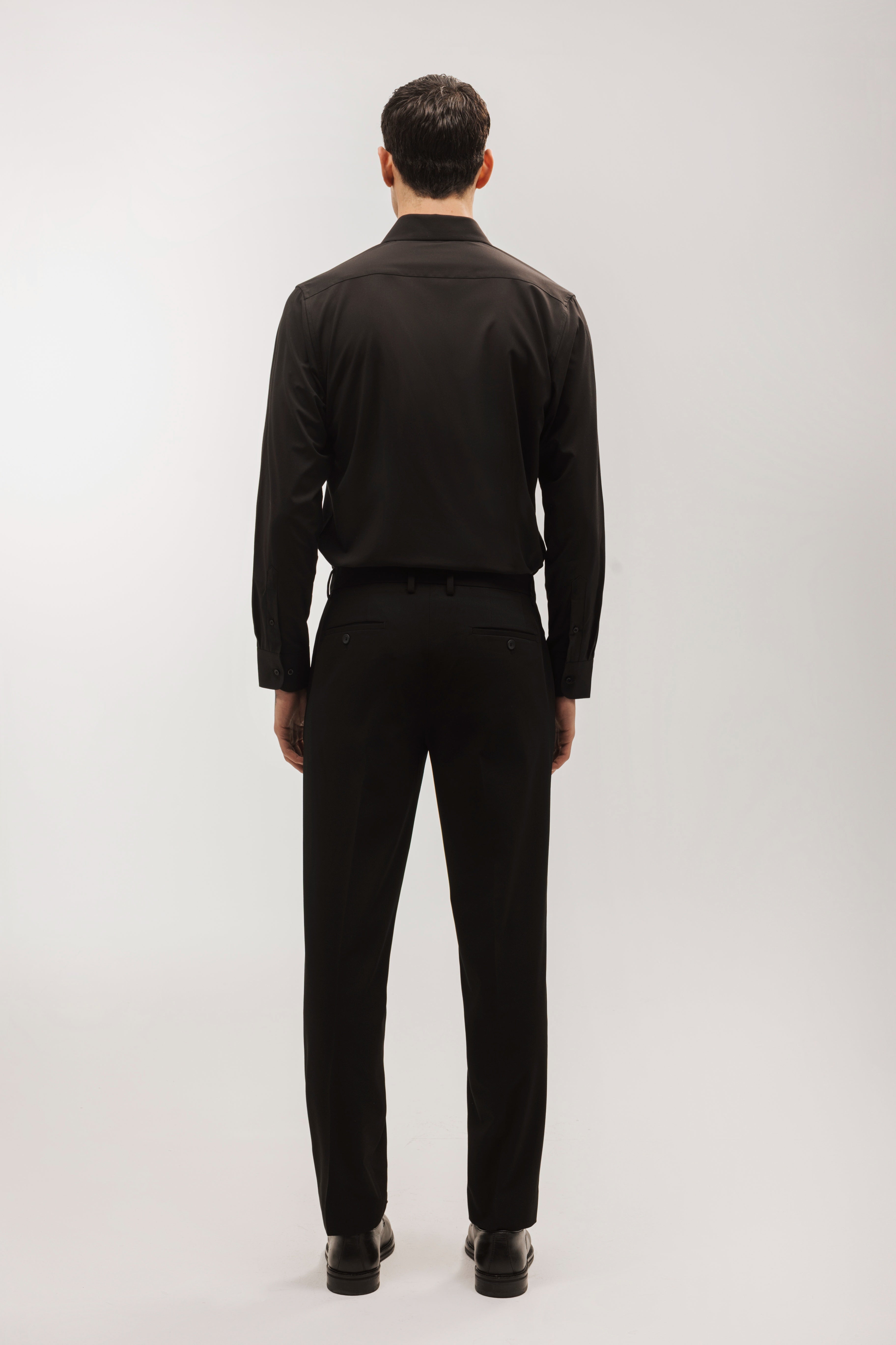 Pantalón traje slim fit liso