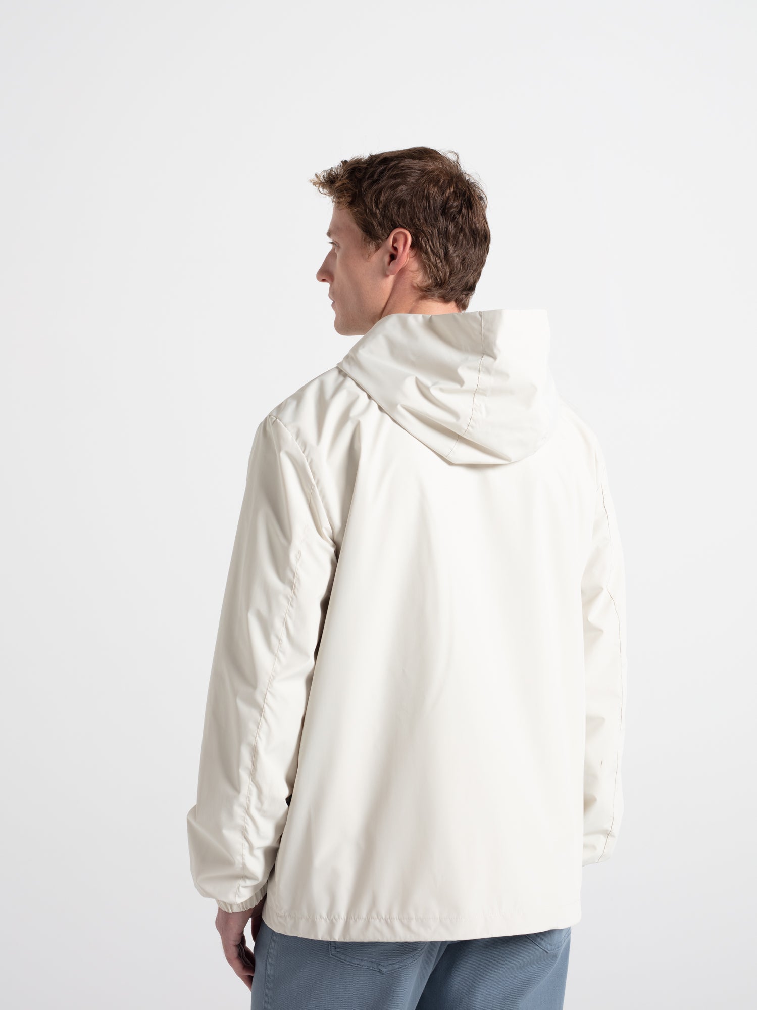 Lightweight hooded jacket
