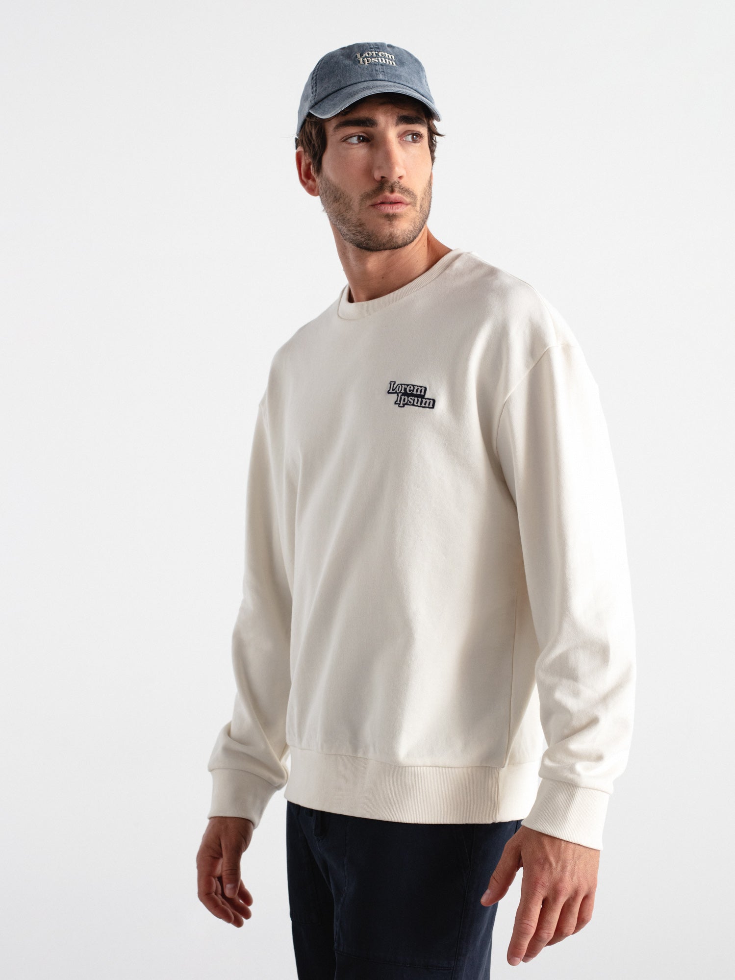 Oversized sweatshirt embroidered with "Lorem Ipsum"