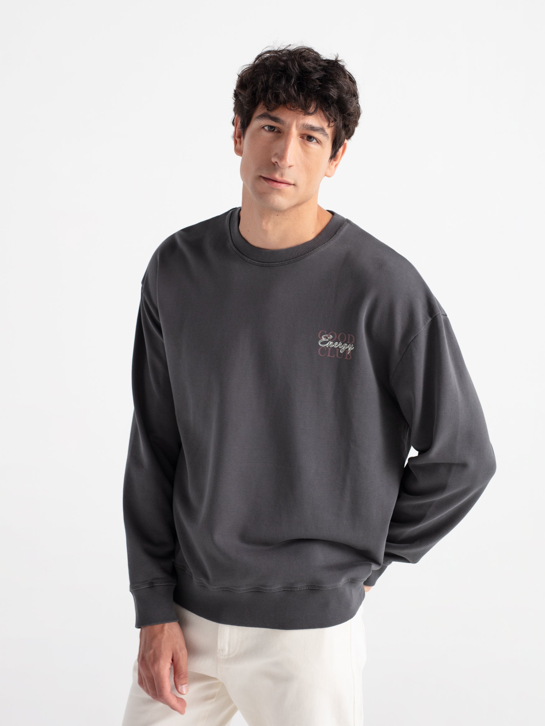 Oversized sweatshirt with lettering