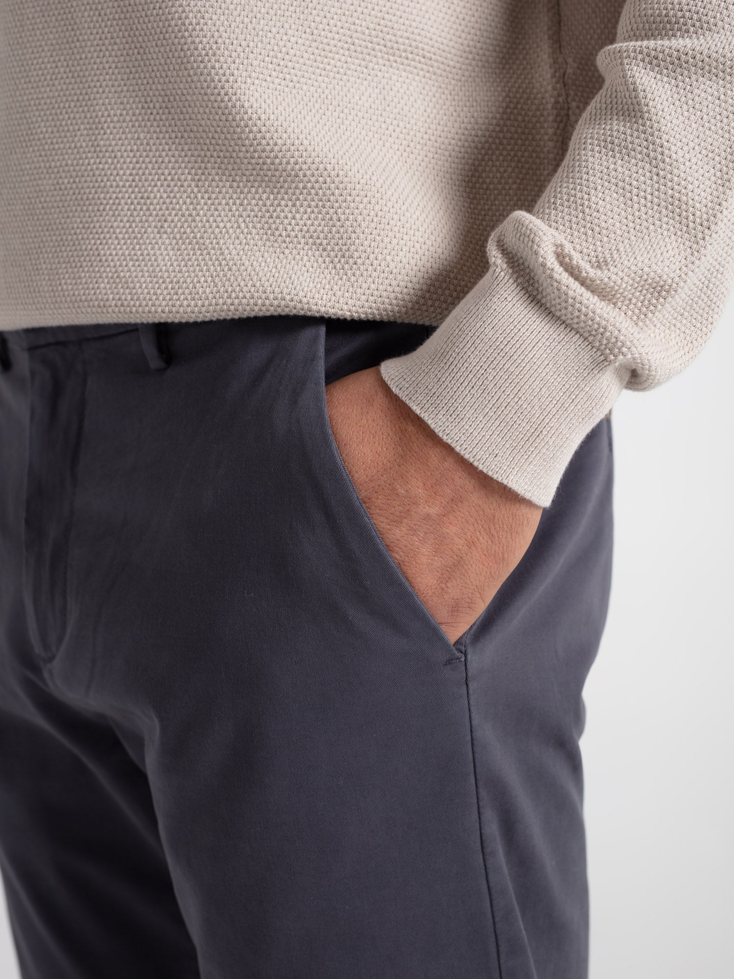 Pantalón chino regular