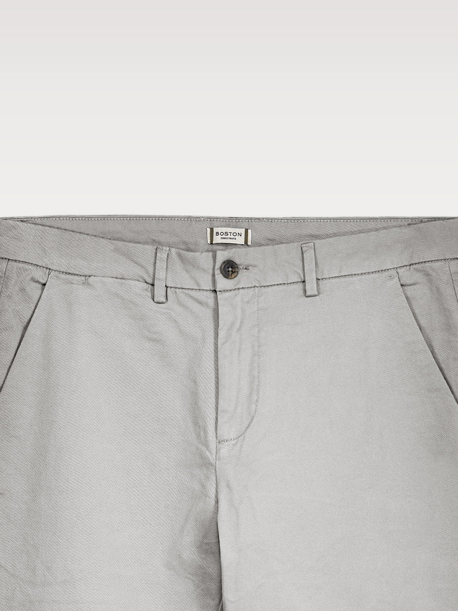 Pantalón chino slim fit esencial