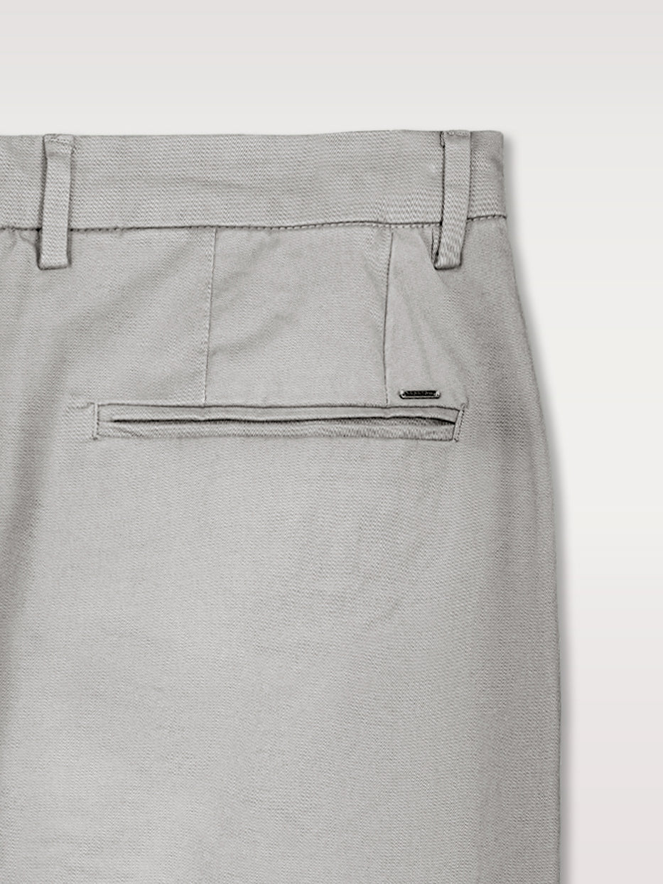Pantalón chino slim fit esencial