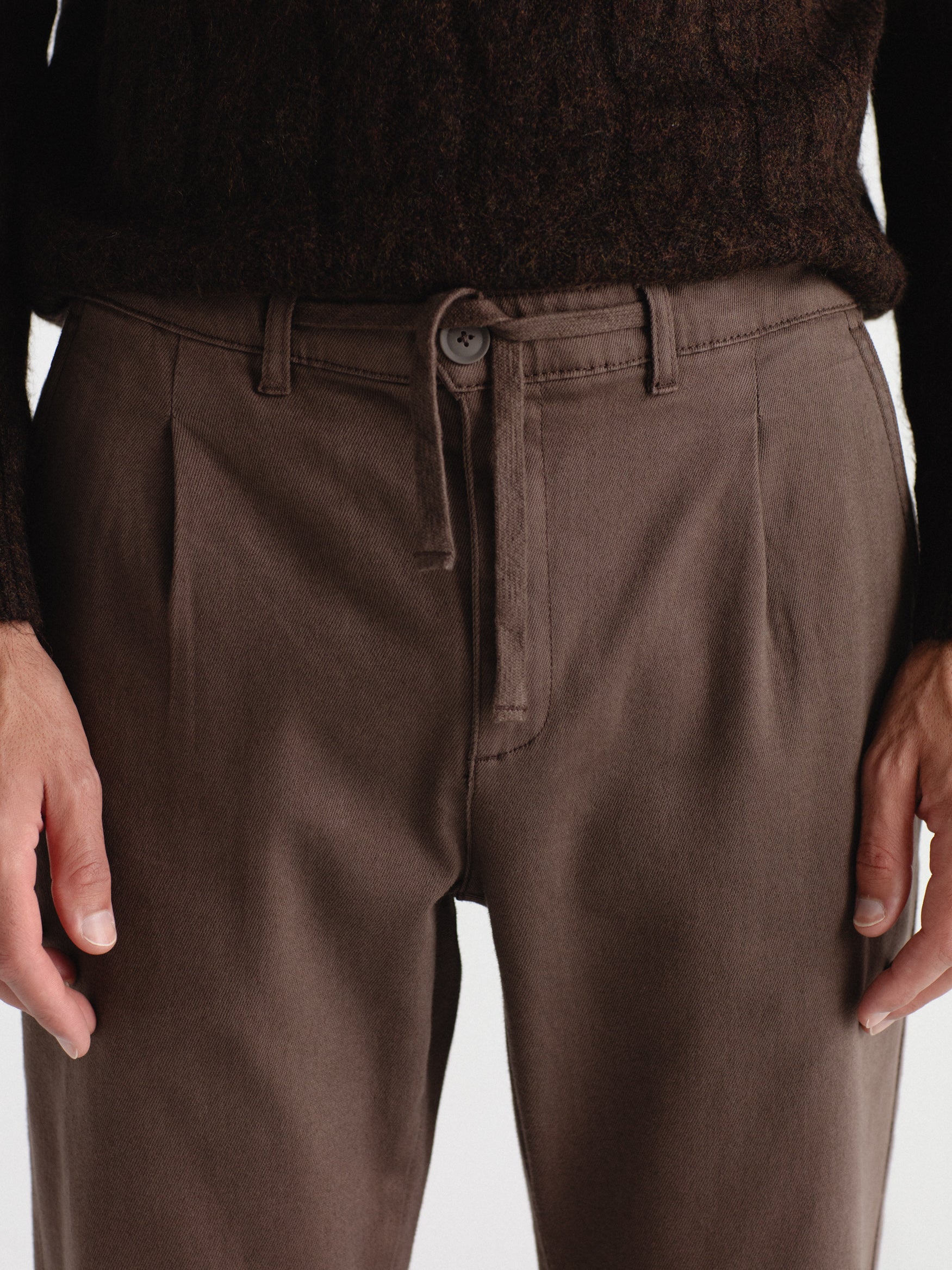 Pantalón algodón con pinzas