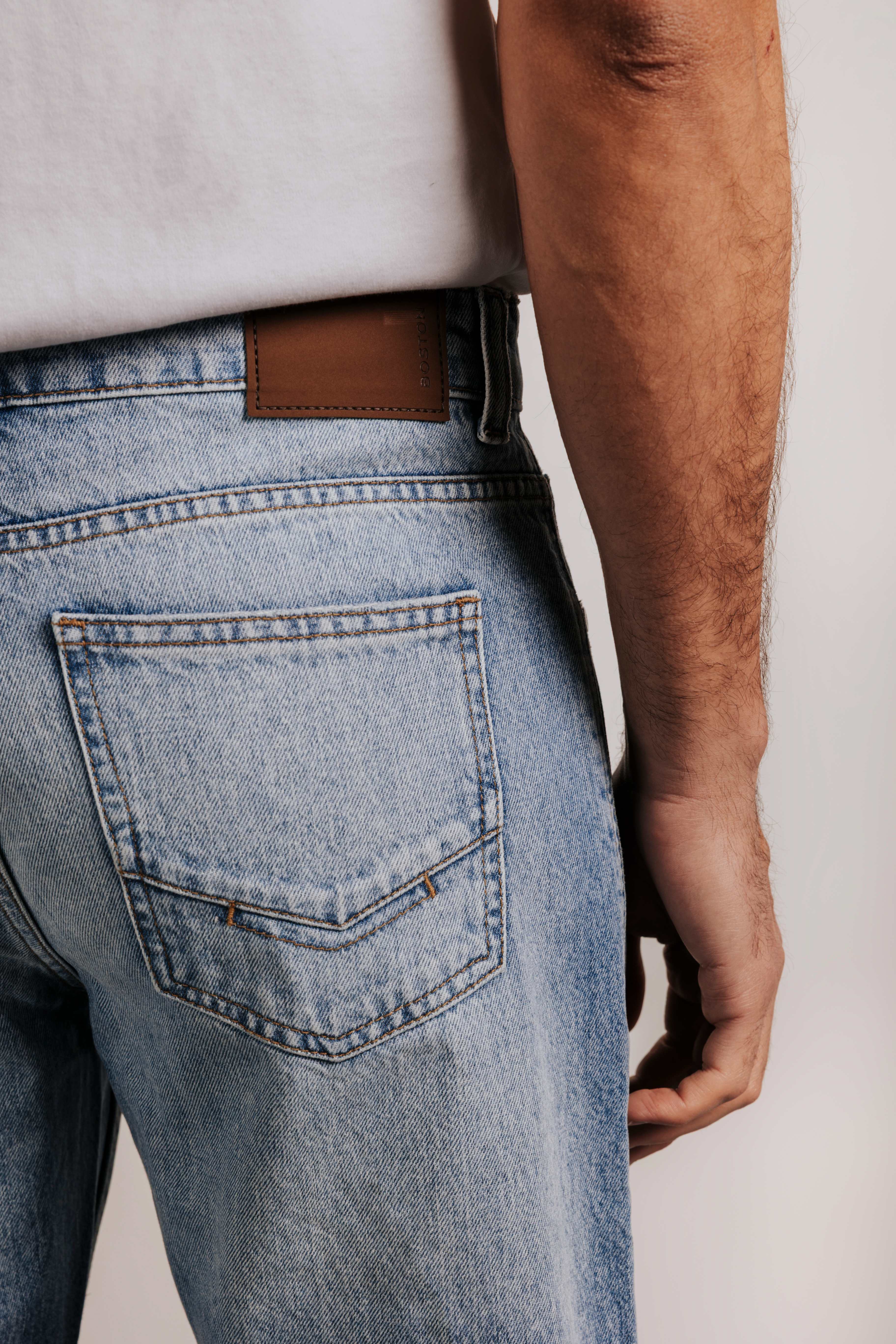 Pantalón tejano tapered