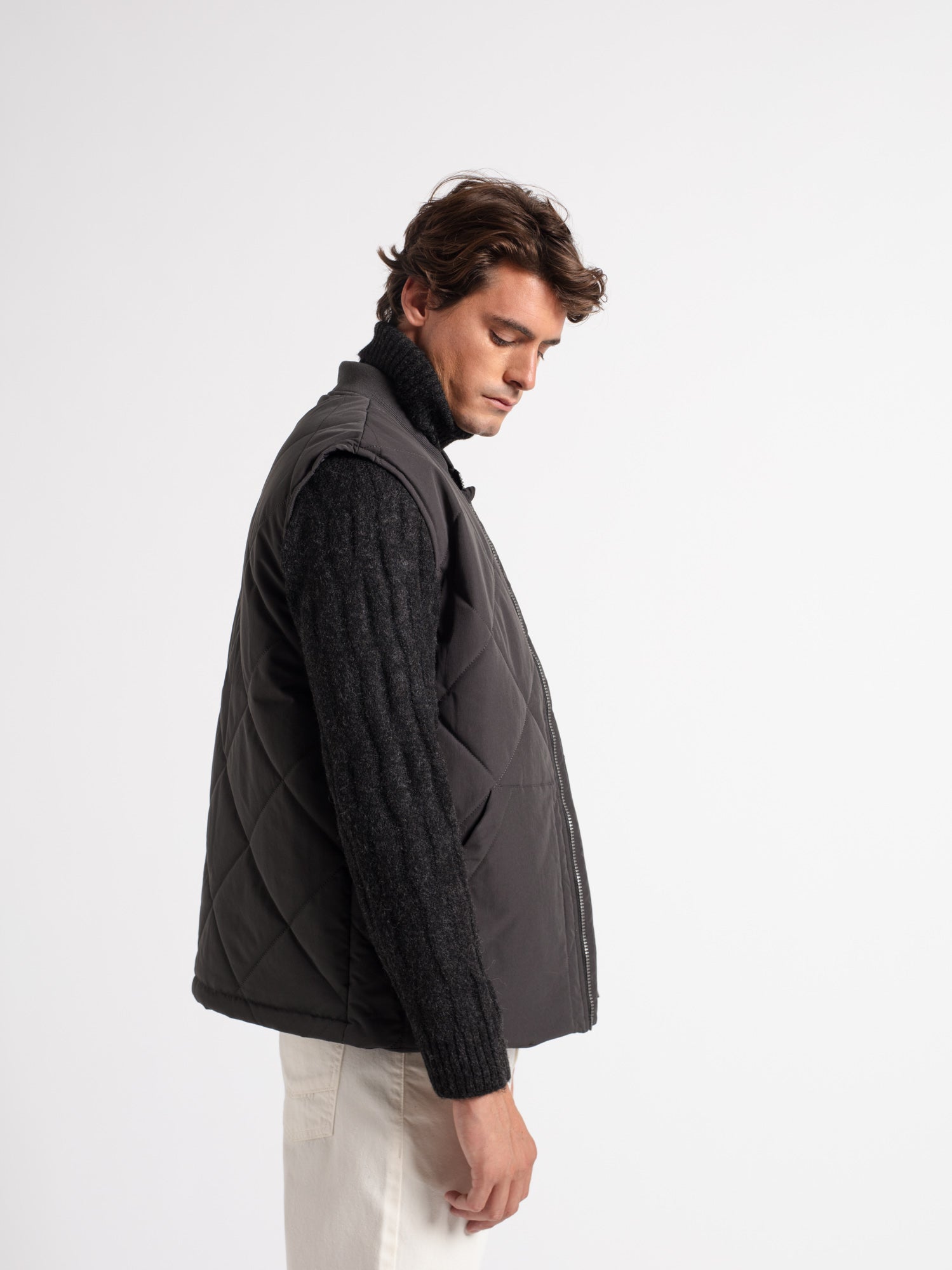 Thin diamond-quilted vest