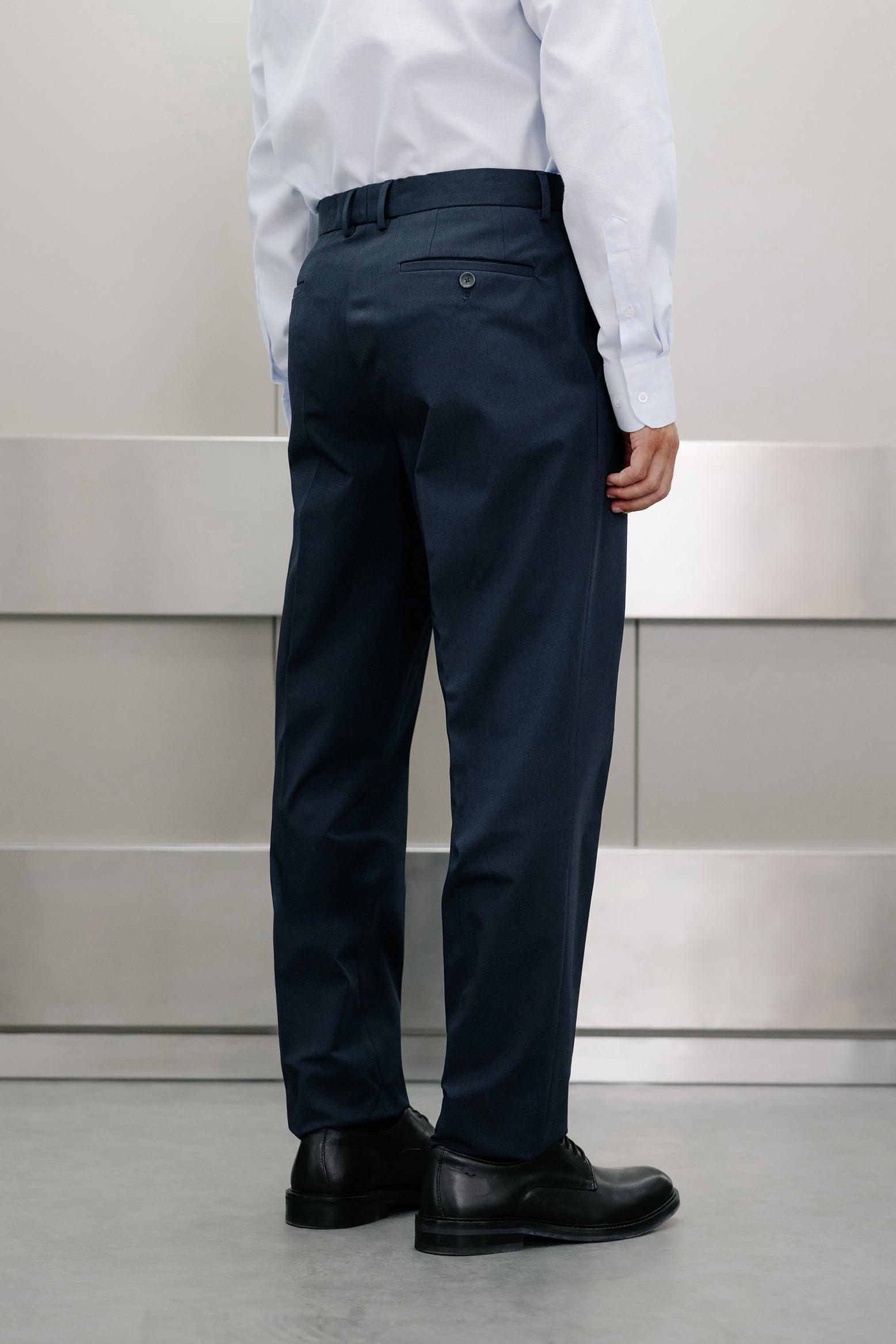 Pantalón traje slim fit liso