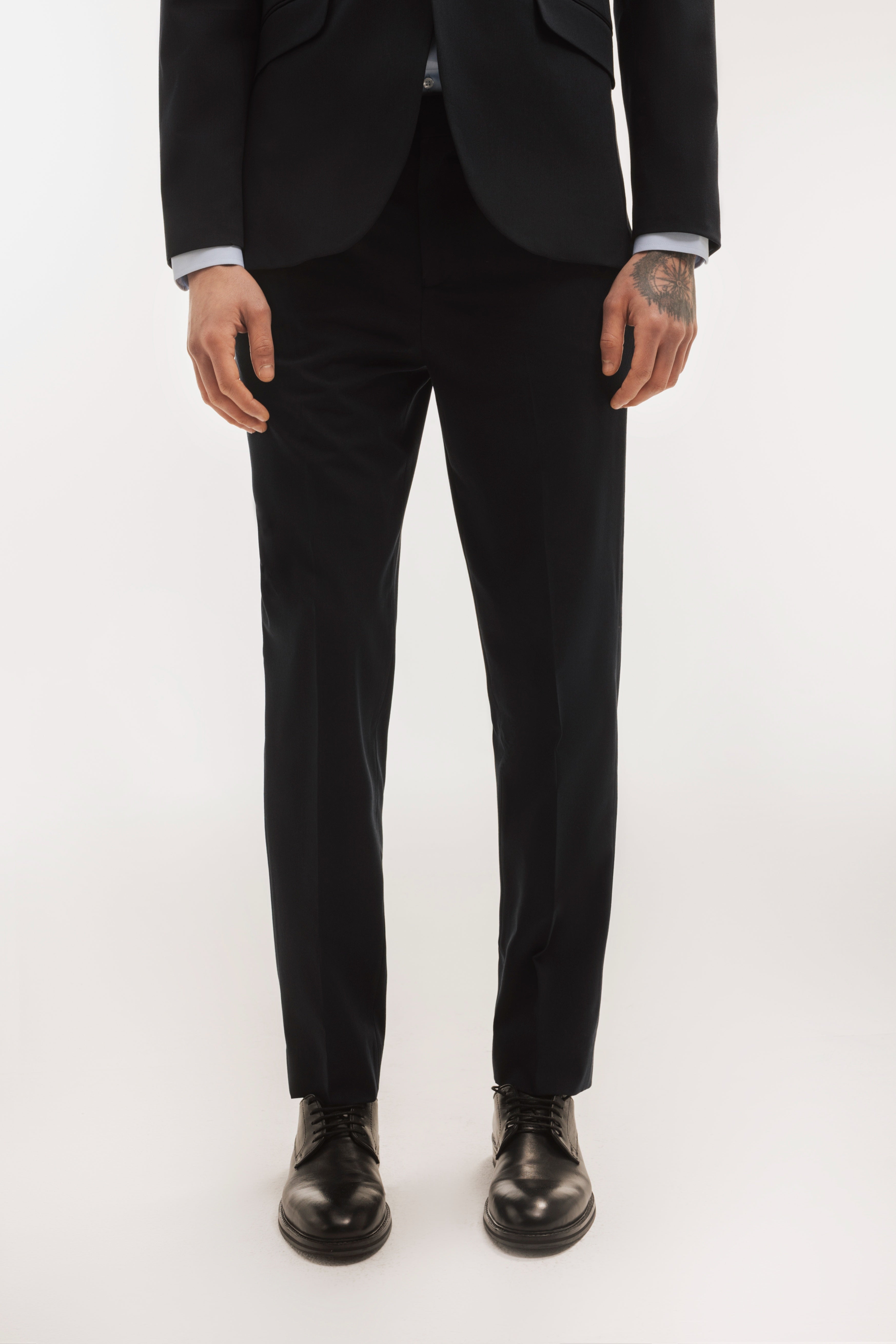 Pantalón traje slim fit liso