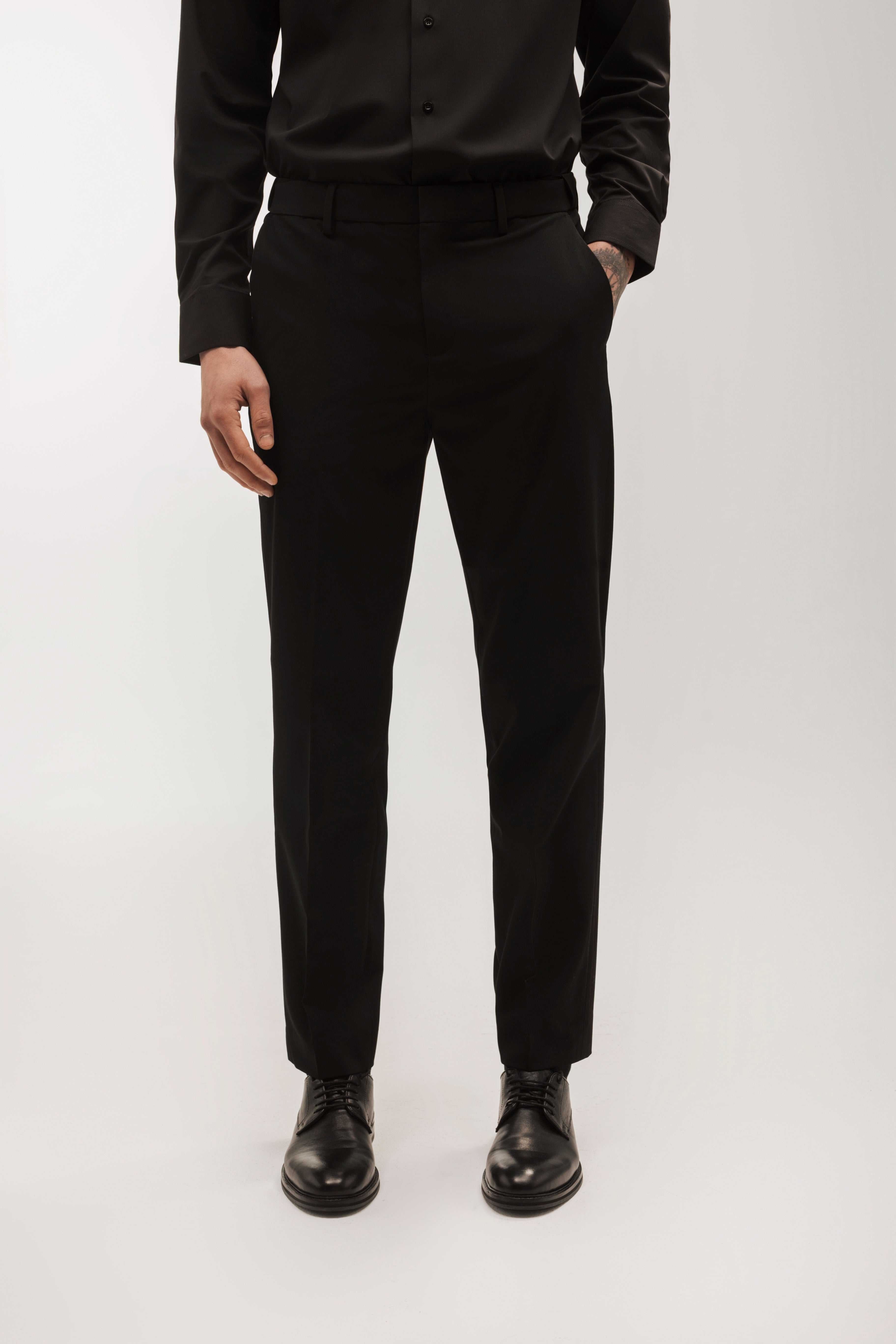 Pantalón traje slim fit liso