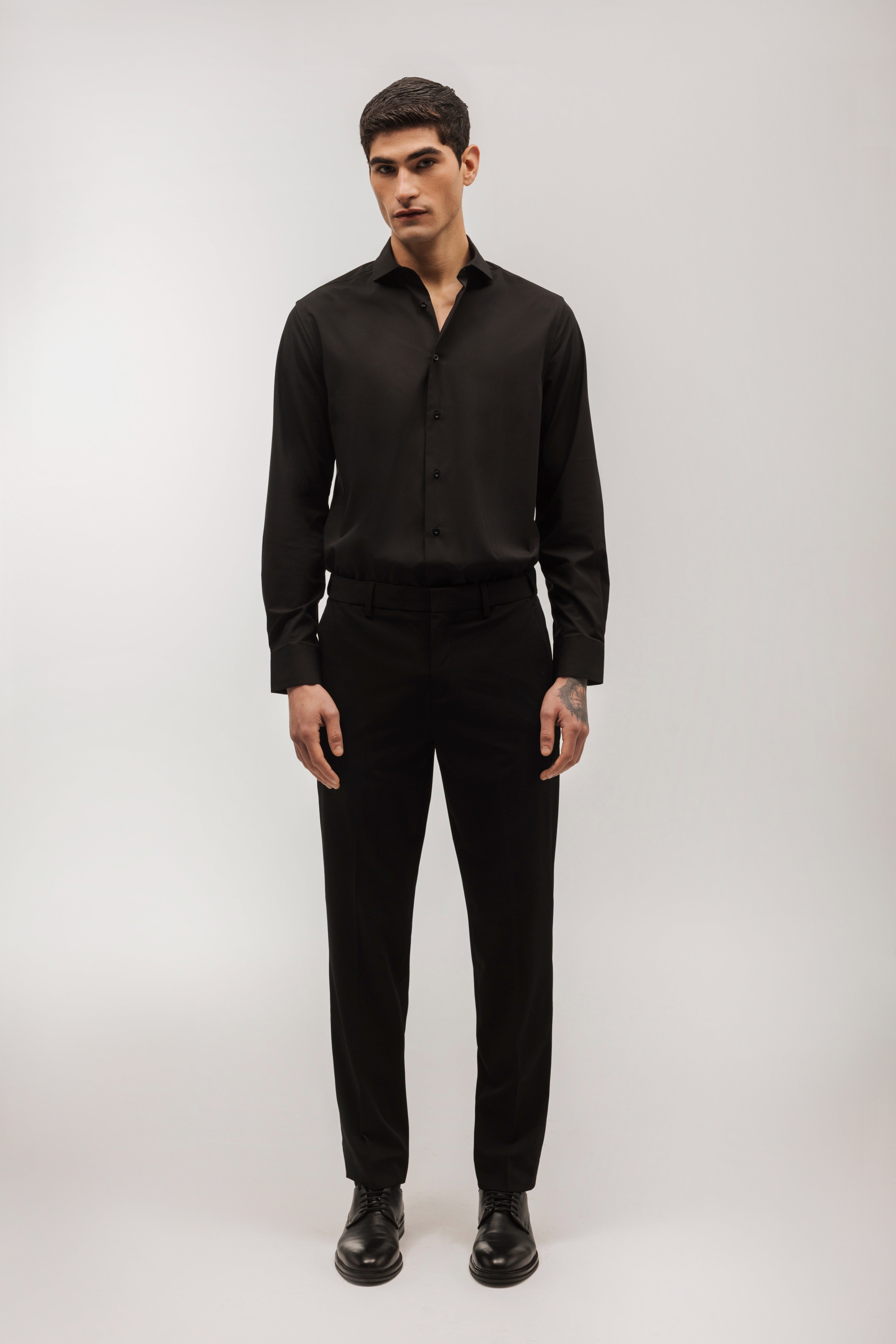 Pantalón traje slim fit liso