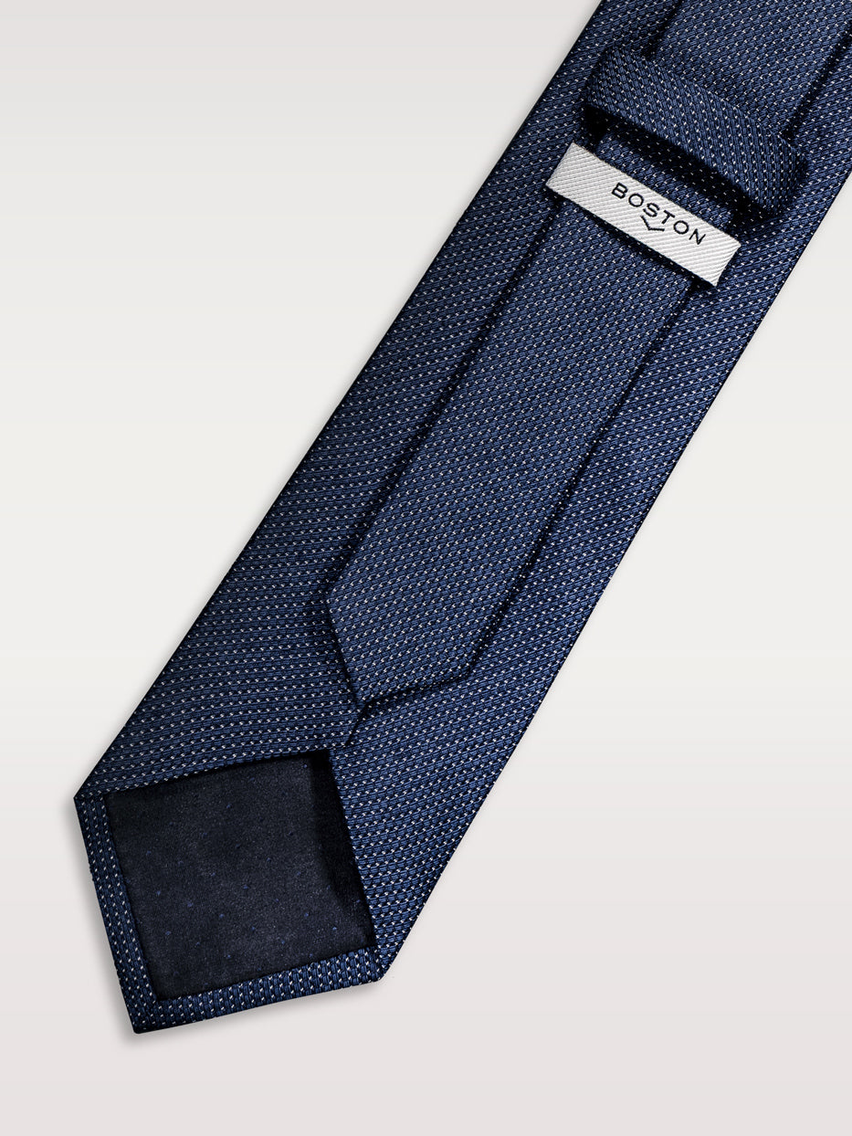 Corbata con seda motivos geométricos