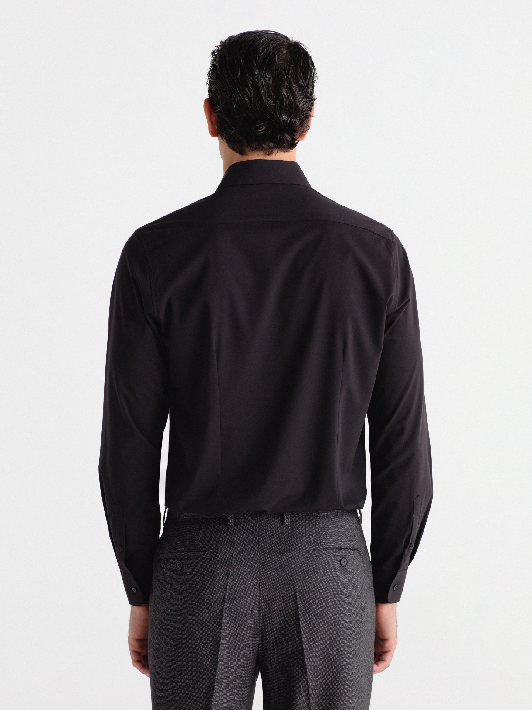 Slim fit water repellent dress shirt