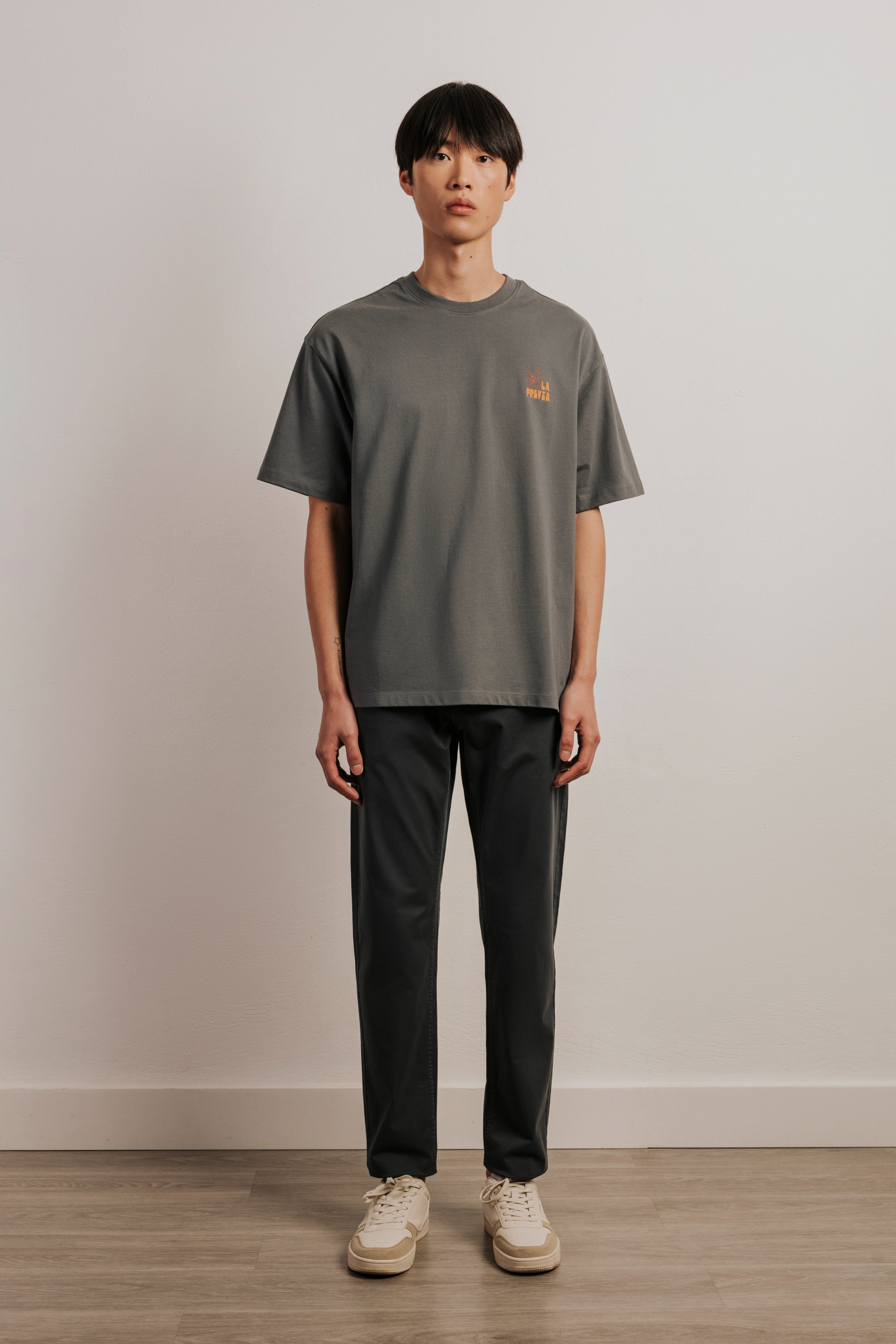 Pantalón slim fit sarga 5b