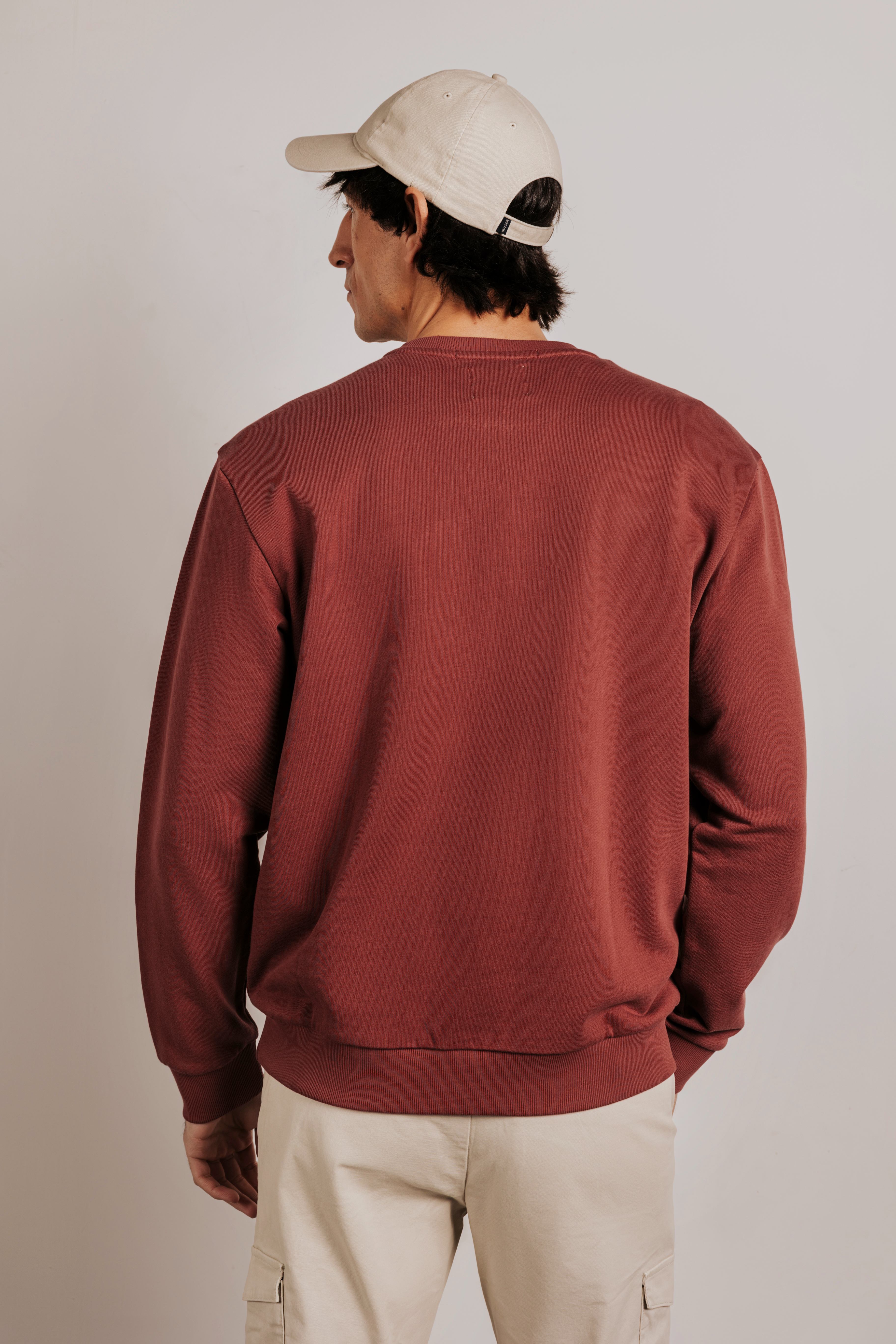 Sudadera confort bordado