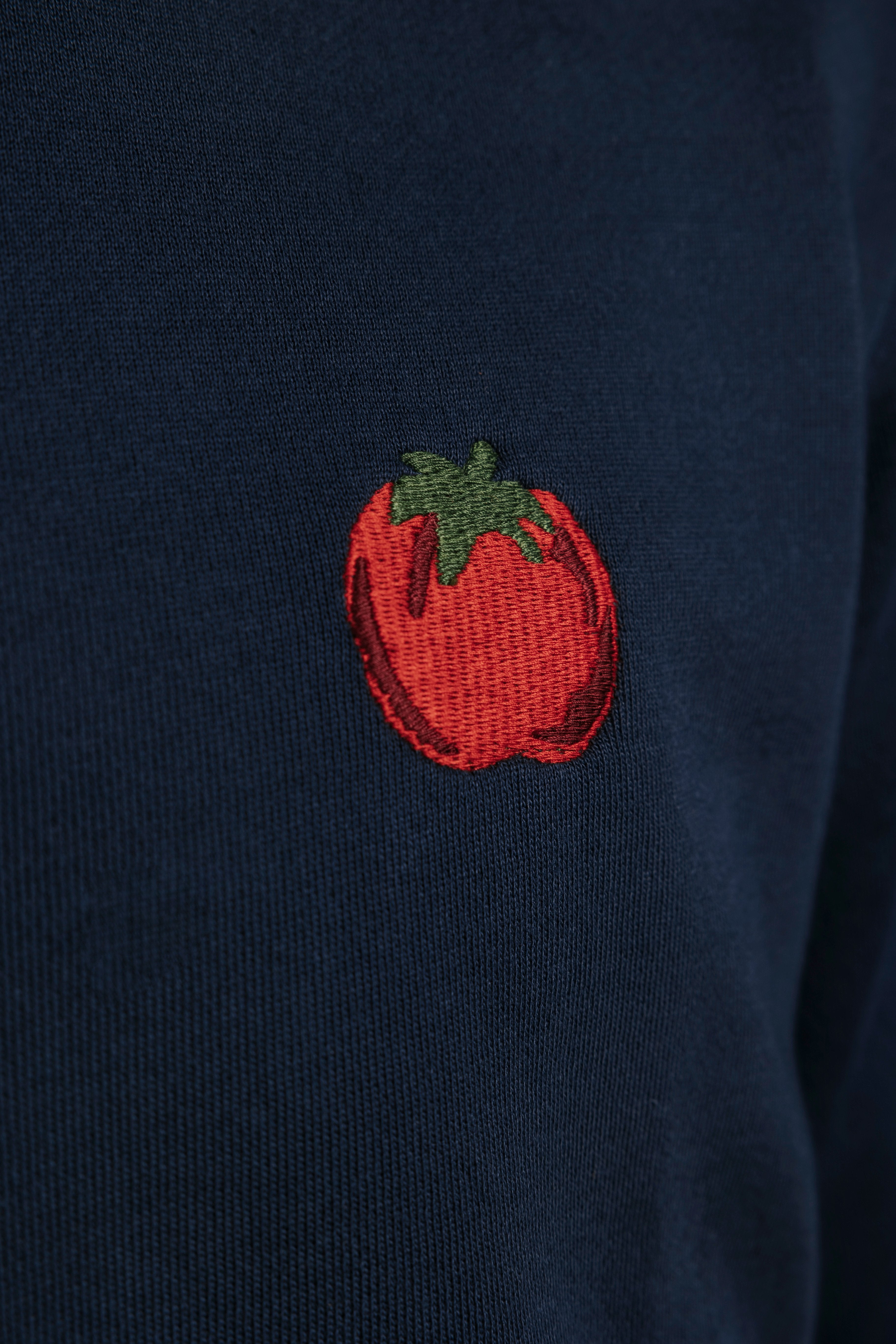 Sudadera confort bordado