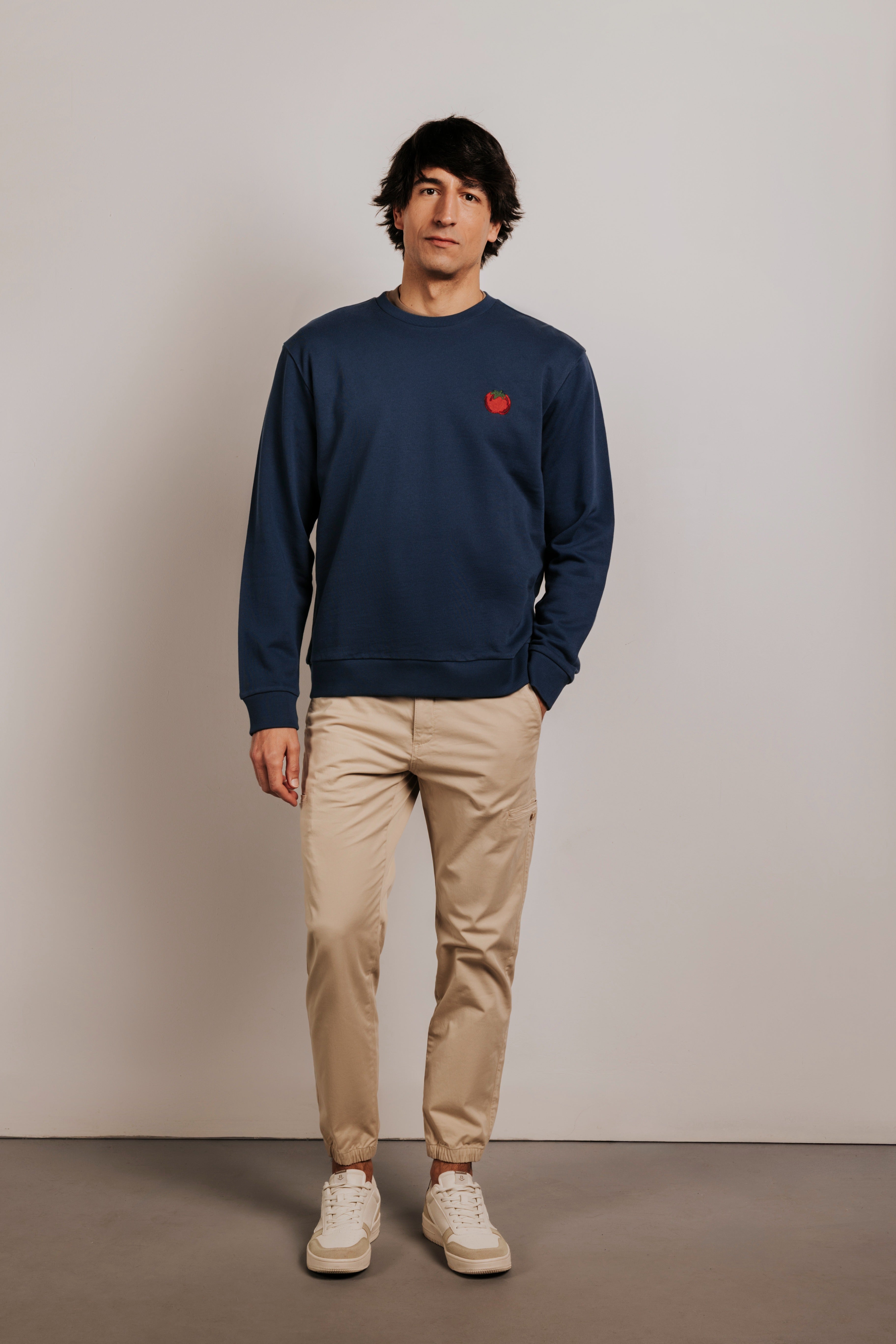 Sudadera confort bordado