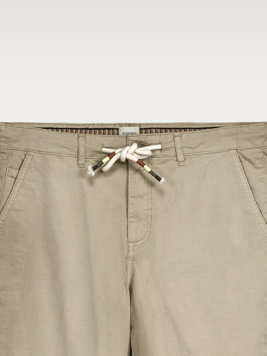 Bermuda chino details