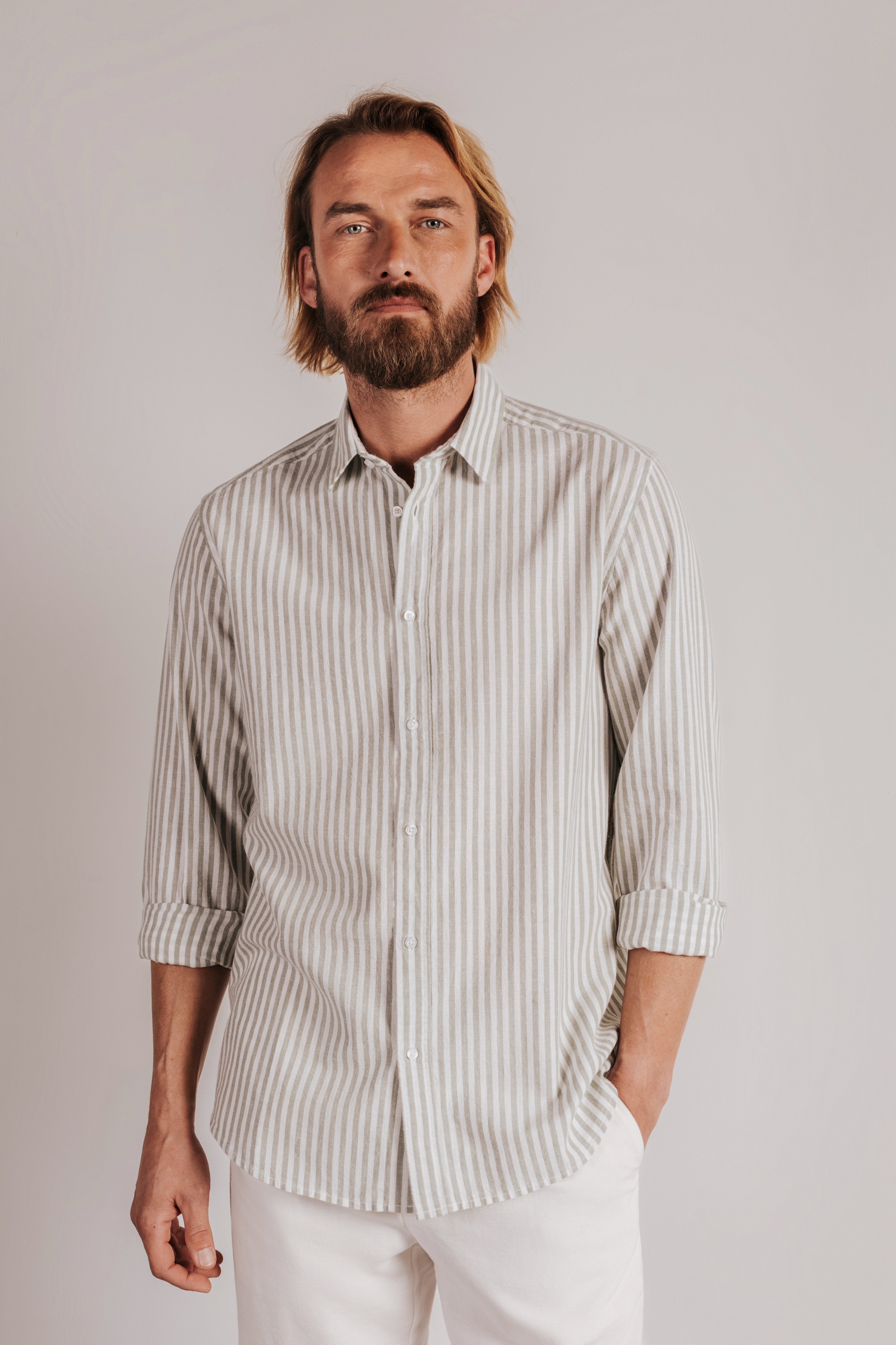 Camisa regular fit lino rayas