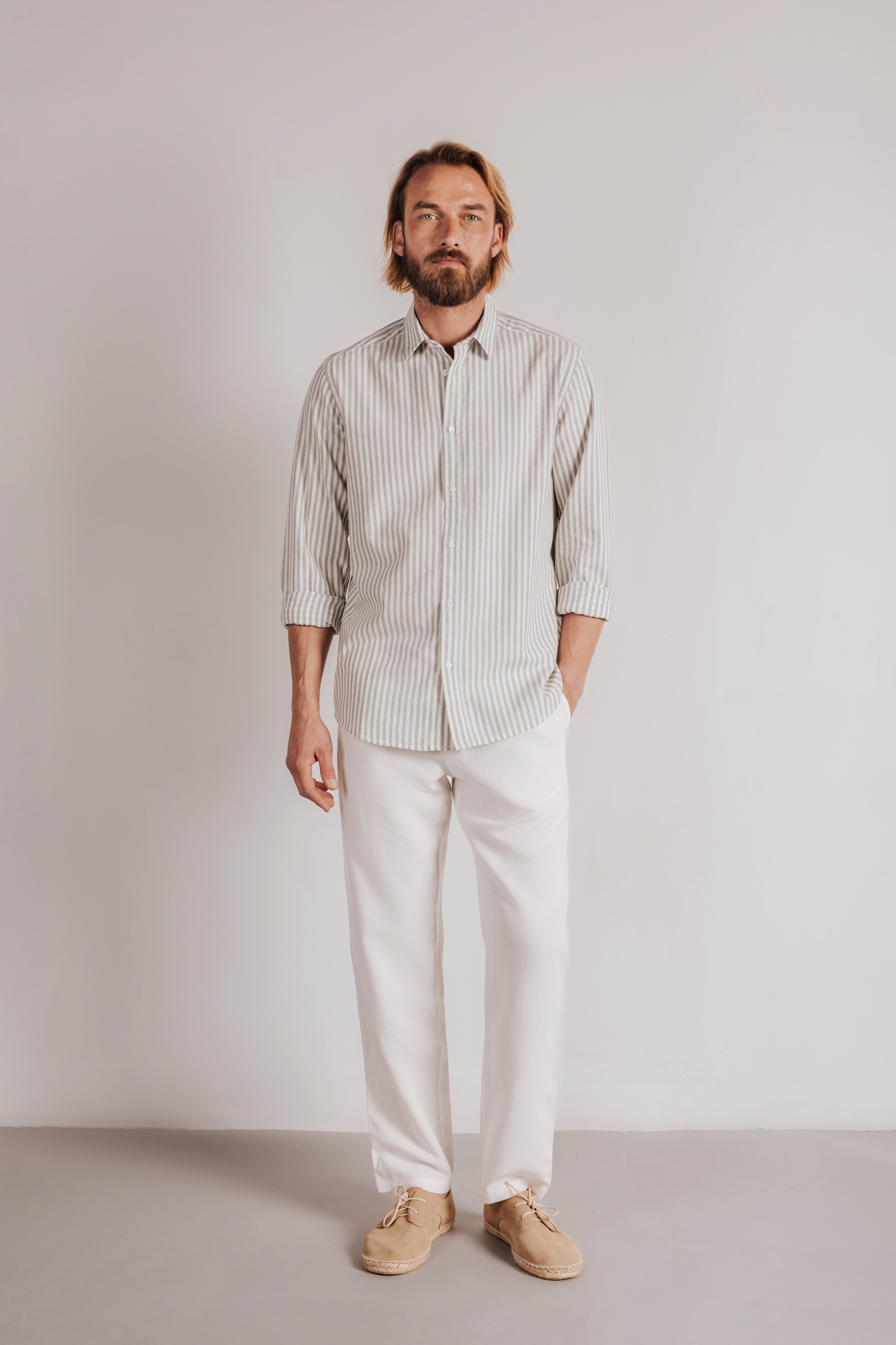 Camisa regular fit lino rayas